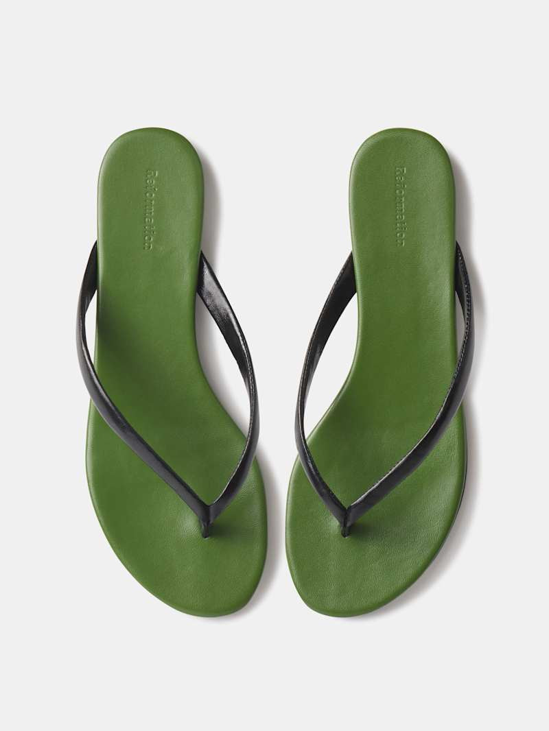 Amelia Flat Thong | Reformation (Global)