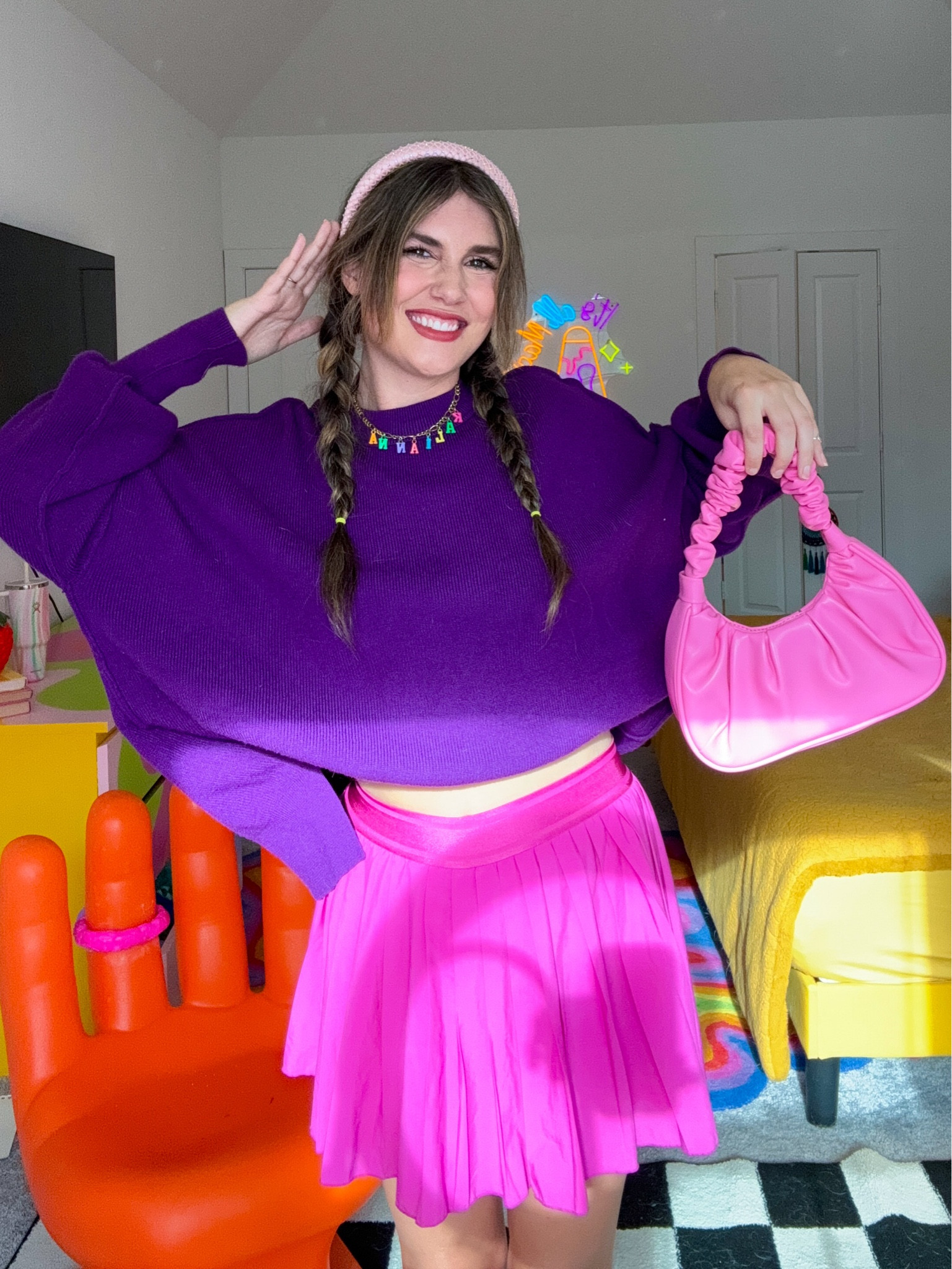 Purple + pink = one of my FAVORITE color combos!!💜💖 These pieces are perfect for a colorful casual day!!! I’m 5’7 wearing a size small in the skort & usually wear a small!✨