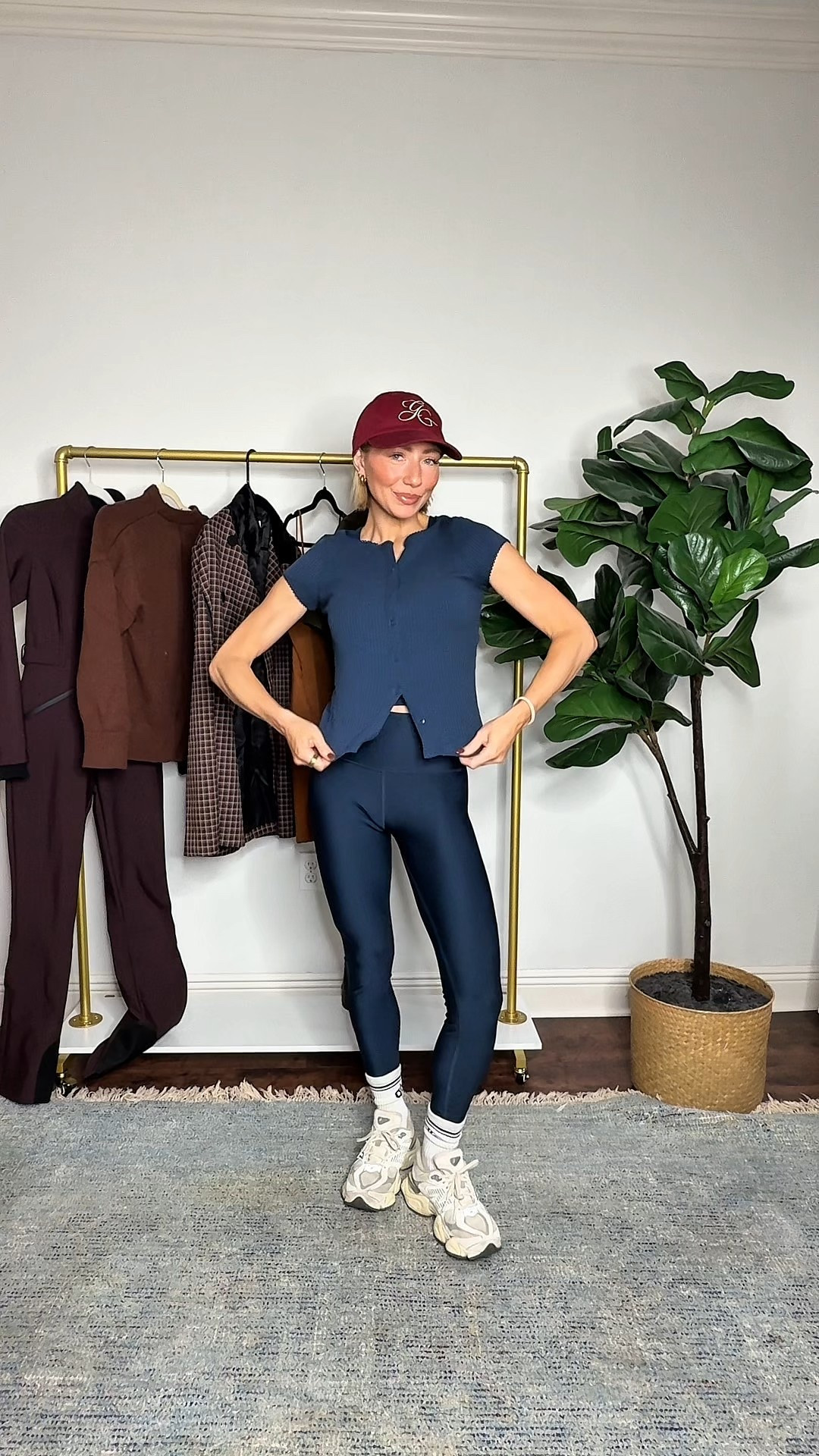 This is one of those outfits I can throw on without thinking but still feel put together.

Follow for daily mom outfit inspo


#LTKActive #LTKmomlife #LTKdayinmylife