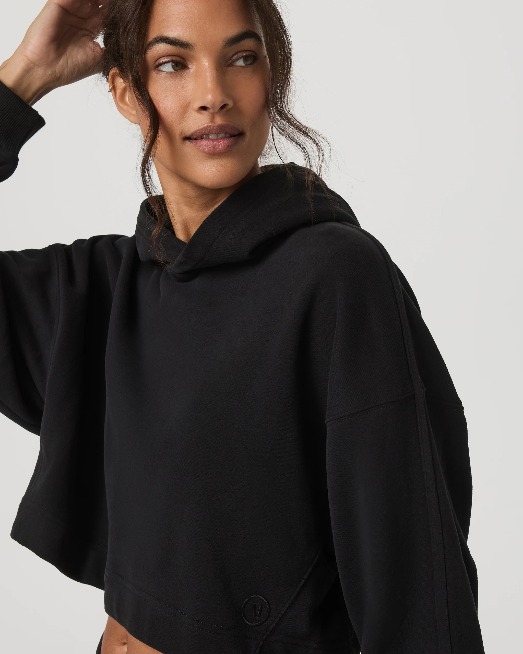 Sedona Pullover Hoodie – Women's Black Oversized Hoodie – Vuori | Vuori Clothing (US & Canada)