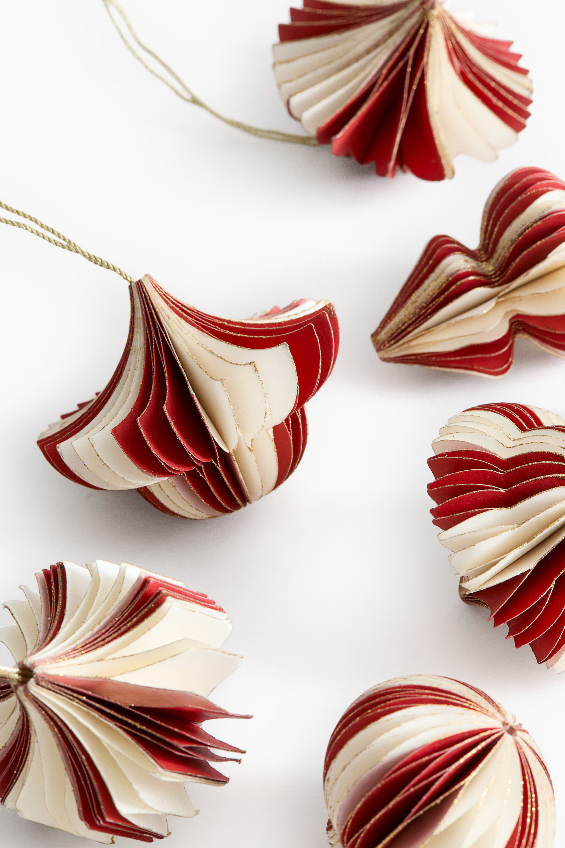 6er-Pack Weihnachtsdeko aus Papier | H&M (DE, AT, CH, NL, FI)