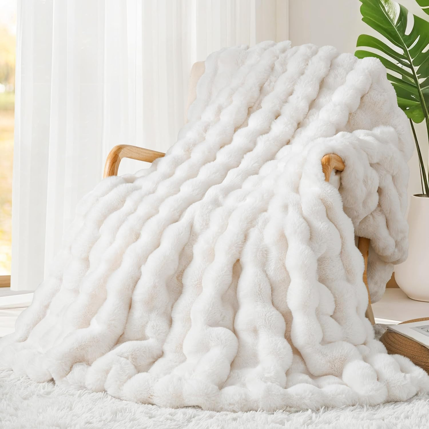 Luxury 1000GSM Faux Rabbit Fur Throw Blanket, Super Heavy Warm Cozy Blankets for Couch Bed Sofa, Bubble Plush Fuzzy Elegant Soft Mink Blanket for Mom Living Room Bedroom, Cream White | Amazon (US)