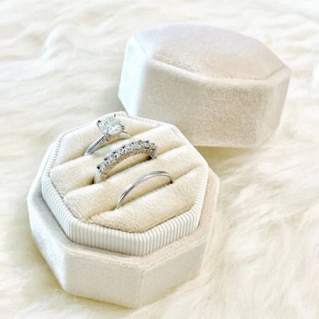 Best Seller 🚨 Velvet Ring Box by Liron Tresor

Ring box | ring accessories | gift for bride | gift for bride to be | bridal gift | engagement gift | engagement party | wedding day | getting married | I’m engaged | newly engaged | proposal gift 

#LTKwedding #LTKstyletip #LTKunder50