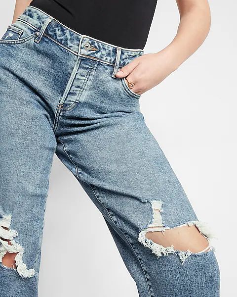 Curvy Mid Rise Medium Wash Ripped Boyfriend Jeans | Express