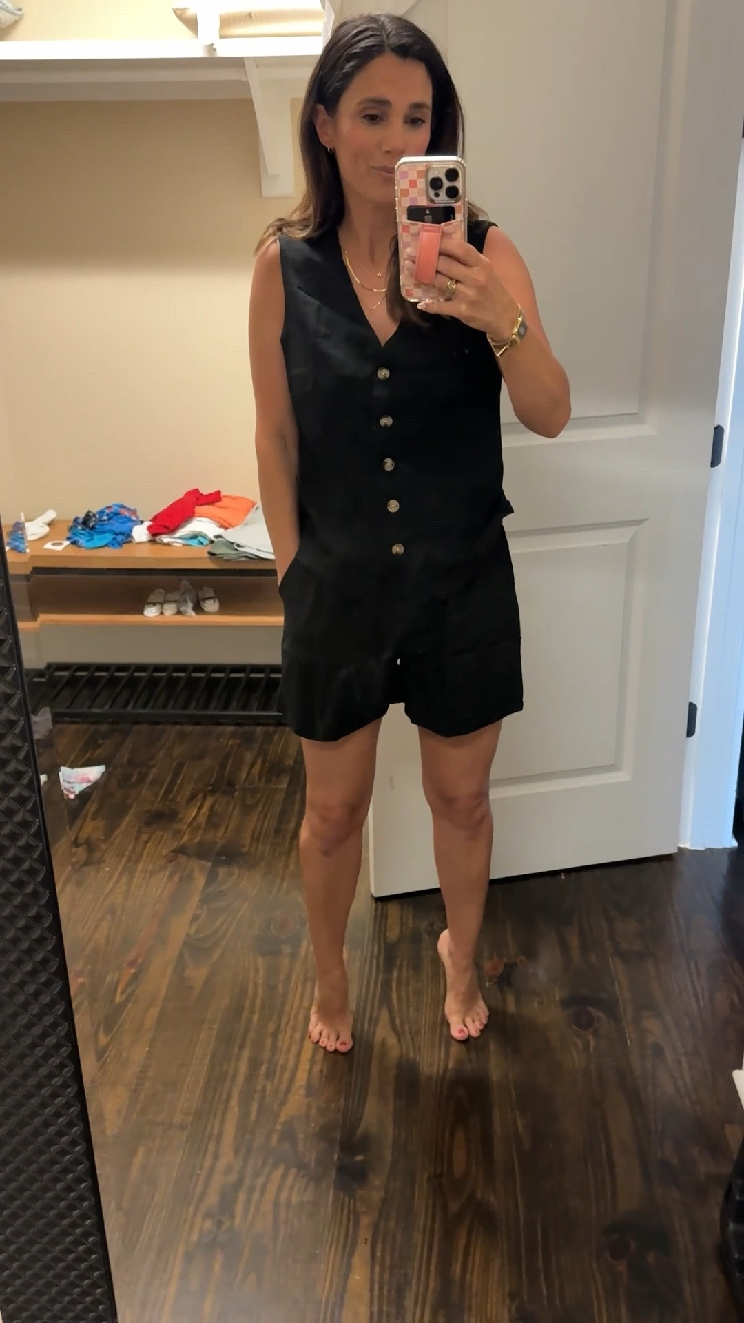 Love this Amazon set. Have it in three colors. I’m wearing a medium. 5’4, 130 

