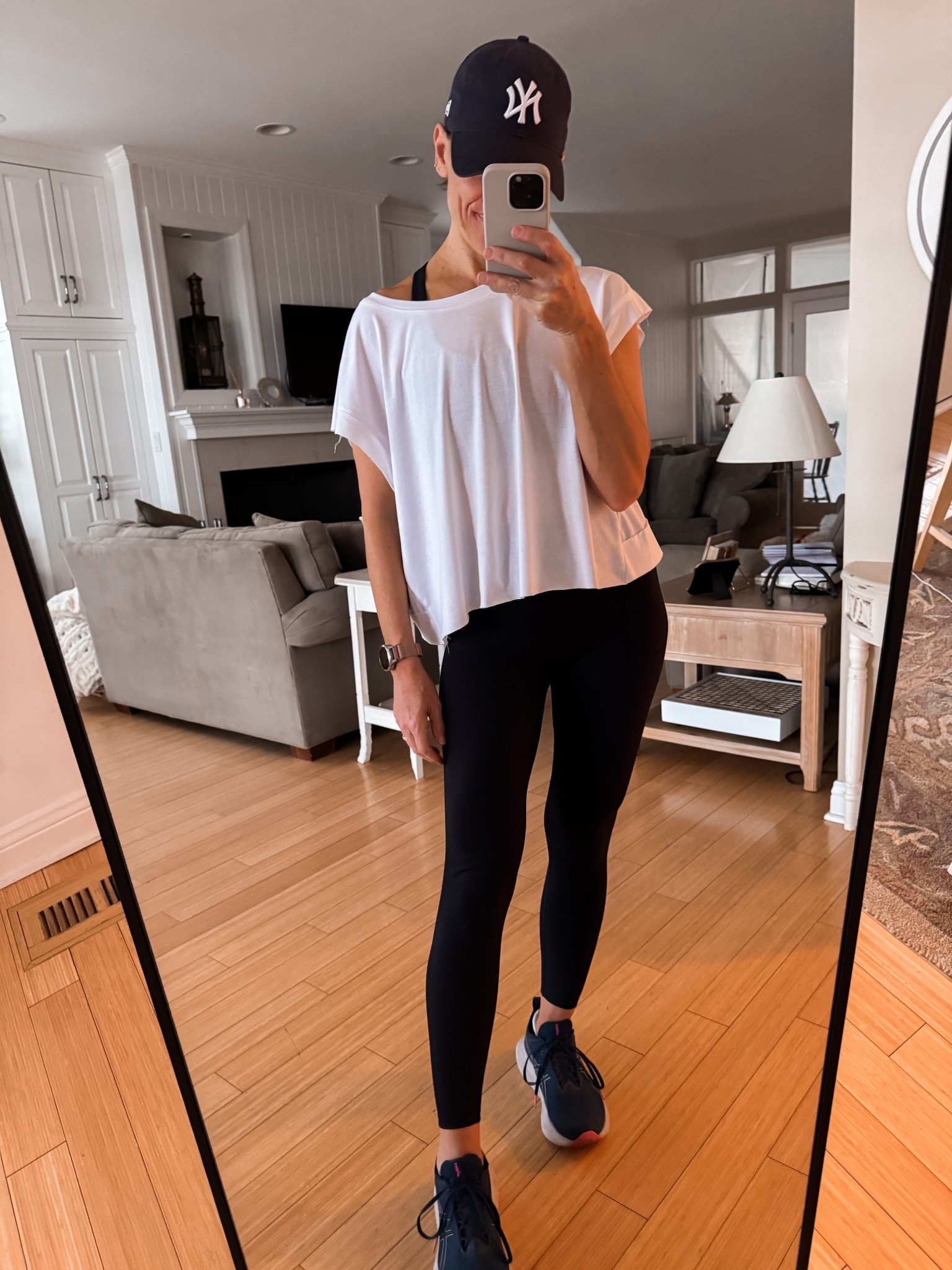 The BEST LEGGINGS on repeat!!!!!! 


#LTKFindsUnder50 #LTKStyleTip #LTKActive