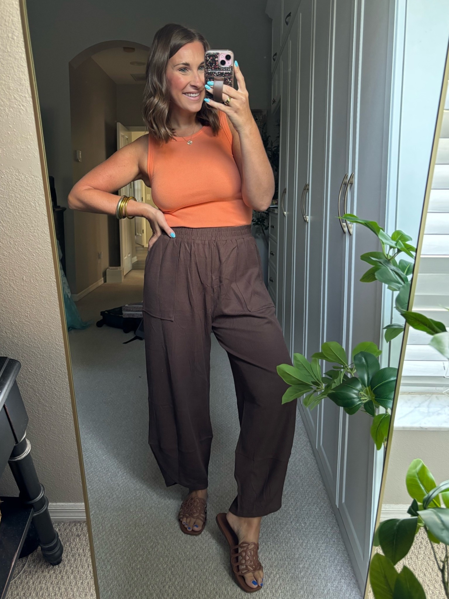 Airport outfit- comfy jogger pants and tank! Love this color combo too 

TTS: medium

#LTKootd #LTKTravel #LTKdayinmylife