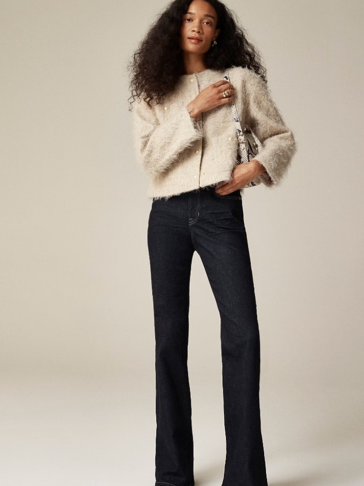 Winter sale. Trousers jeans. Sweaters. Barn jackets. Handbags. Cardigans. 

#LTKWorkwear #LTKSaleAlert #LTKOver40