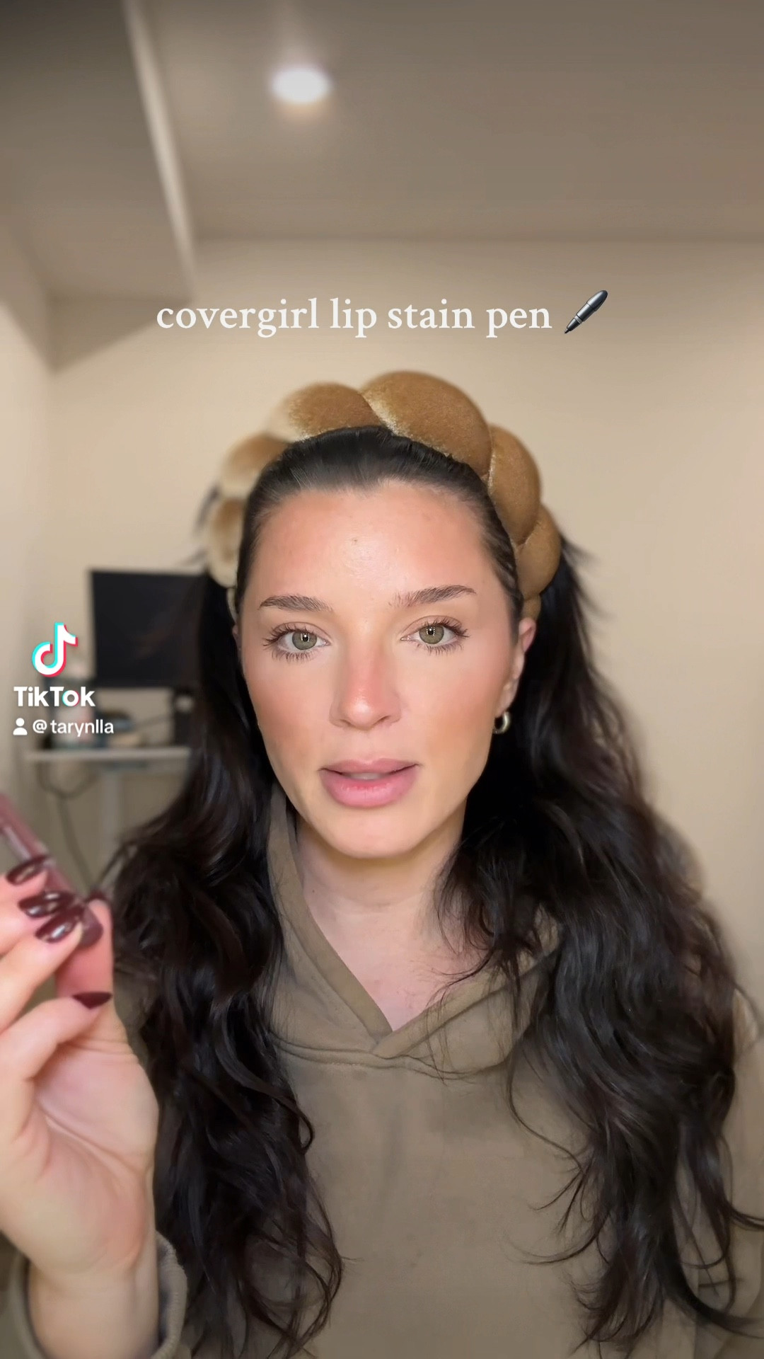 Covergirl lip stain pen- make up hack- easy make up- target find

#LTKxTarget #LTKbeauty #LTKVideo