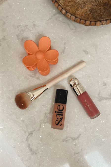 New liquid blush in my make-up drawer 🤩 #sephora #rarebeauty 

Saie Blush: Peachy 
Rare Beauty: Grace 


#LTKunder50 #LTKbeauty