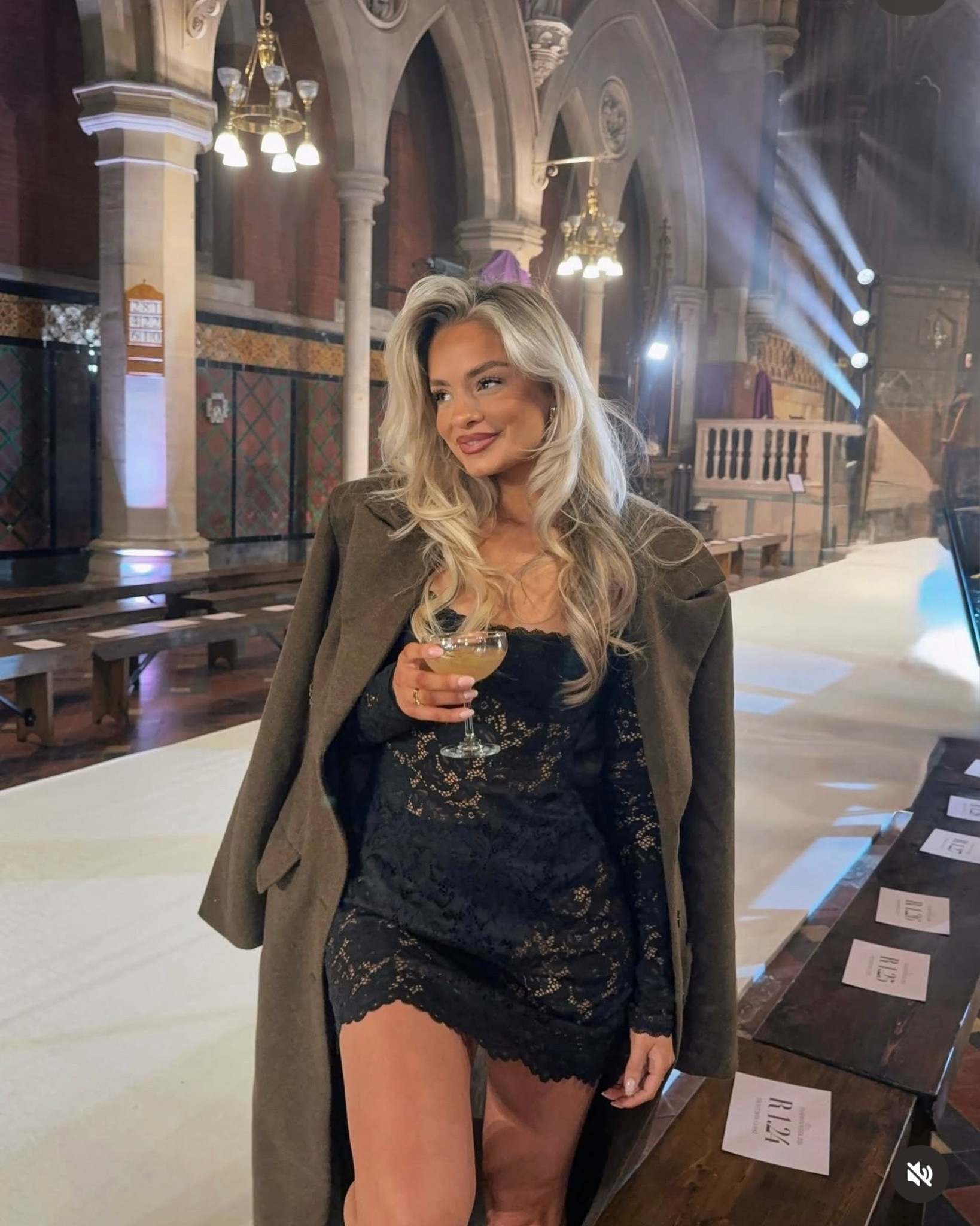 Black dress - lace dress - oh Polly 

#LTKpartywear #LTKdresses #LTKdatenight