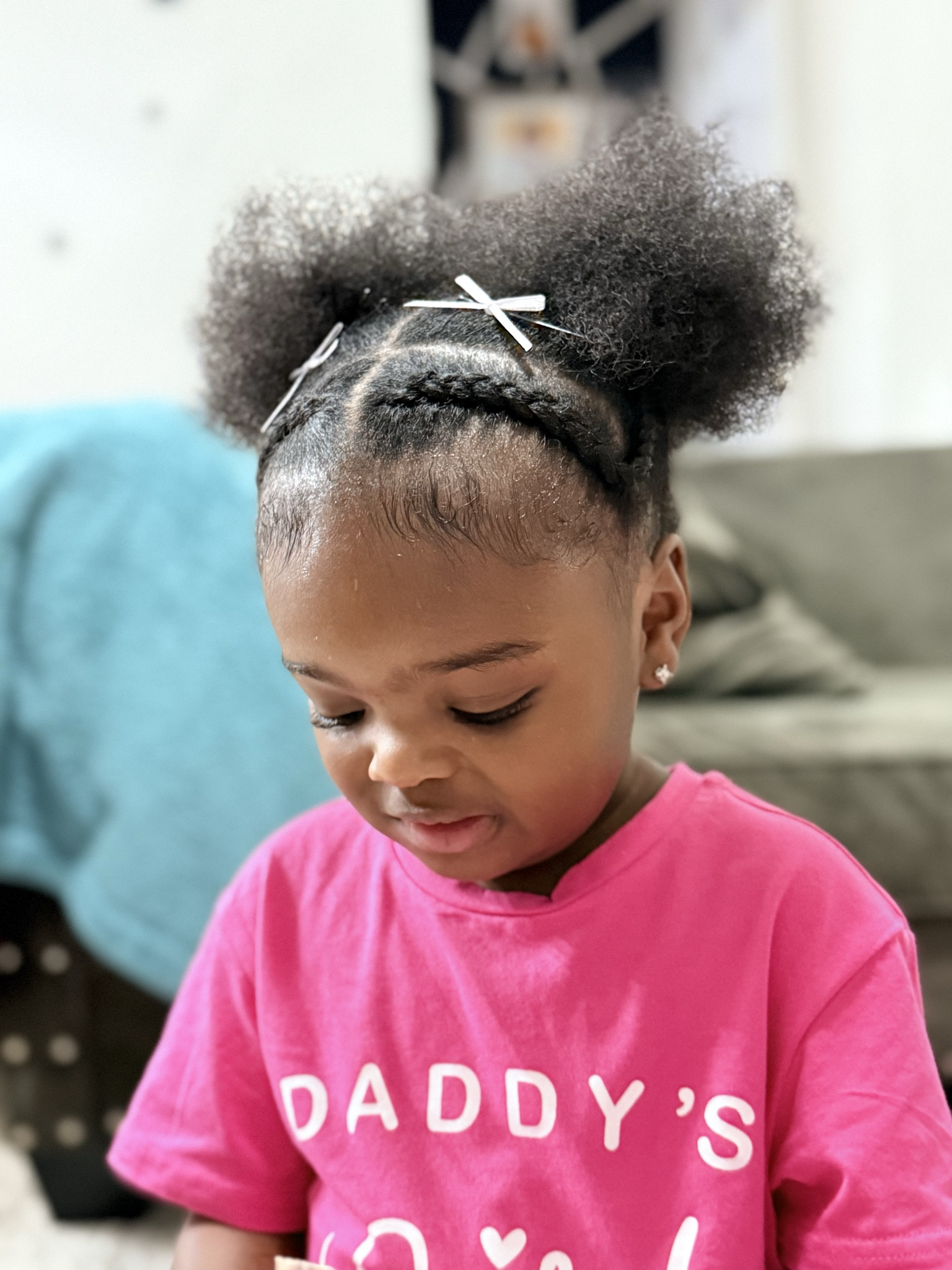 If you have a proud Daddy’s girl, you NEED this set

It’s comfy.
It’s cute.
It’s photo ready.

I rounded up her Daddy’s Girl outfit plus all her favorite things we use on repeat. No gatekeeping over here. Shop everything in one place.

#ToddlersLife #DaddysLittleGirl #MiniStyle #ToddlerMustHaves #KidsEssentials #MomApproved #CuteFinds #ShoppingWithPriiincesss #Atlantamom #Atlantabloggers #Atlantablogger #AtlantaCreator #Atlantacontentcreators #Atlantacontentcreator
