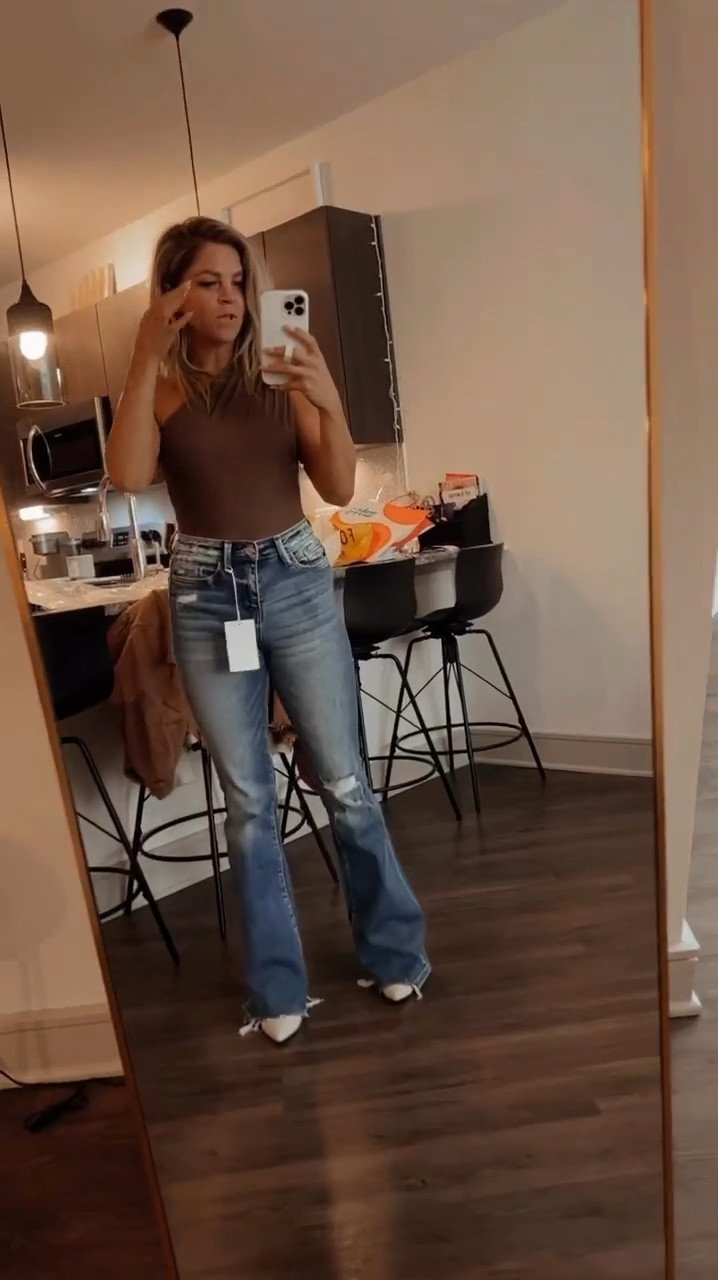 Denim flare jeans ,, comfortable & flattering ,, open back bodysuit ,, vici haul 
My vici favorites

#LTKxVICI #LTKStyleTip #LTKPetite