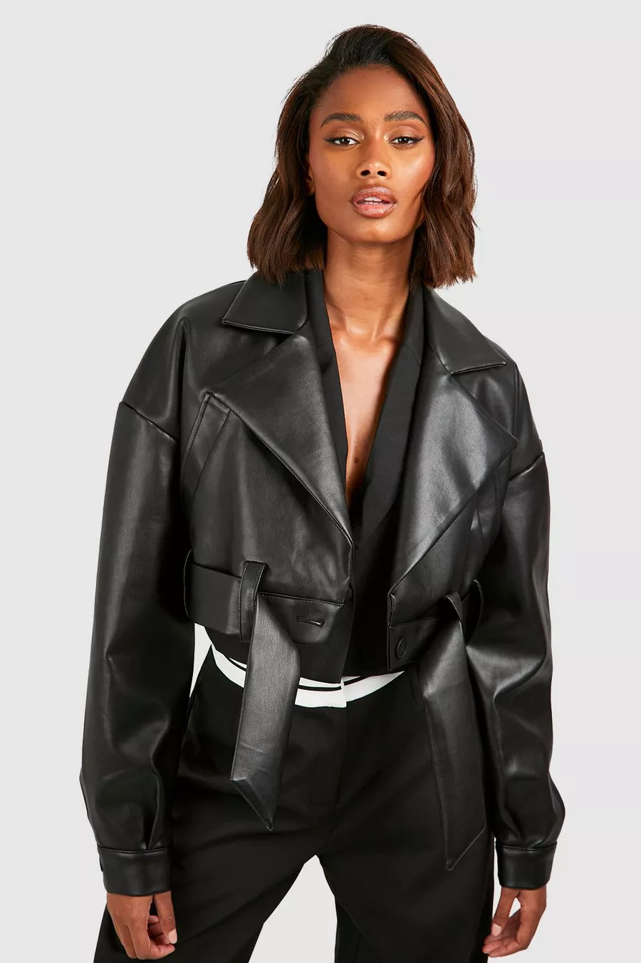 Veste motard courte à ceinture | Boohoo.com (FR)