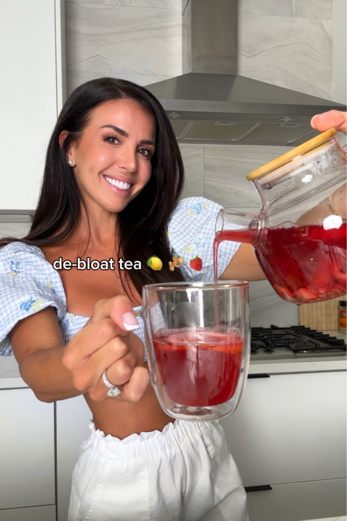 The perfect post-meal home remedy for bloating! Linking kettle, cups & outfit! 🍋💛

#LTKVideo #LTKHome #LTKFitness