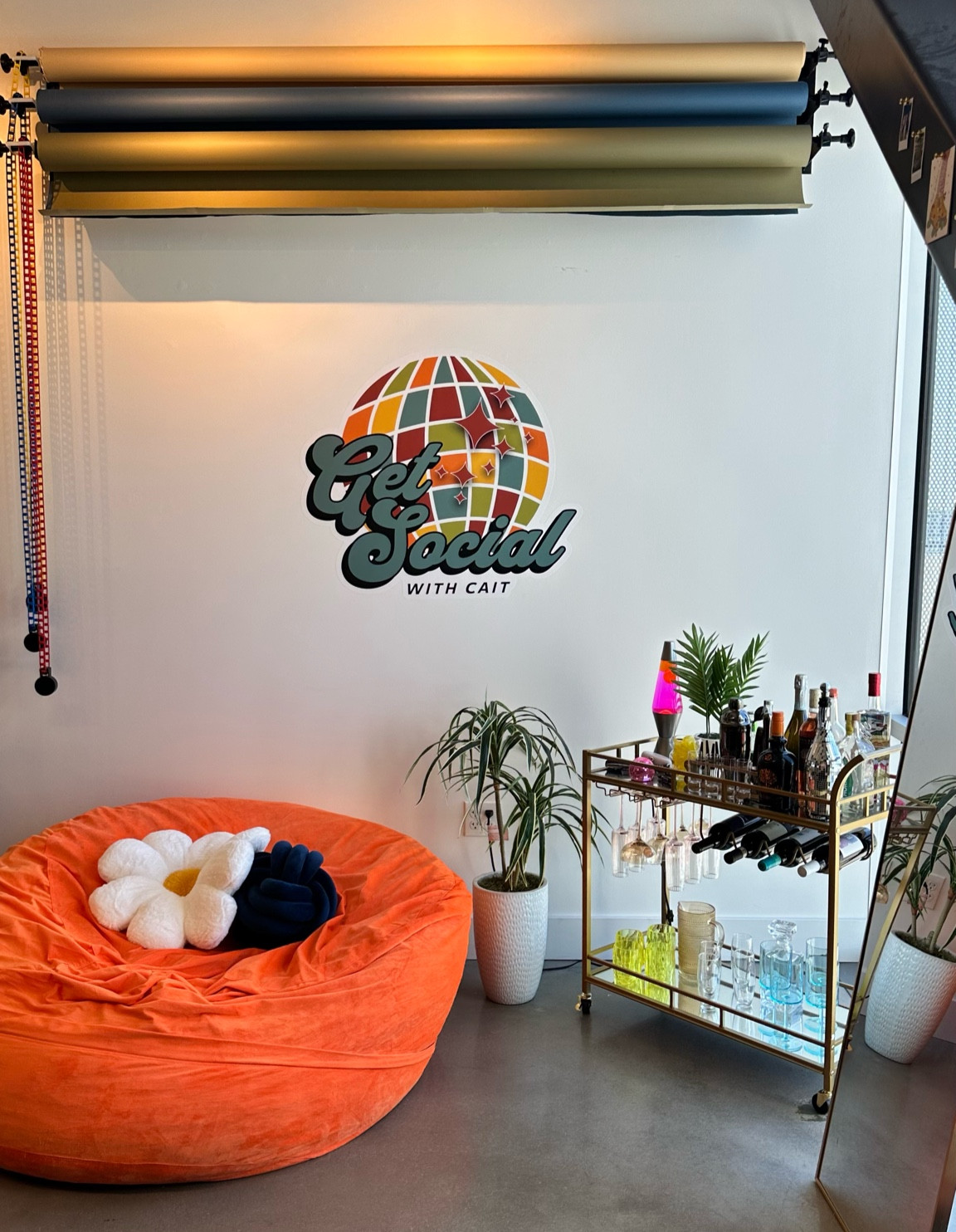 Retro office decor ✌️ 

#LTKHome #LTKSummerSales #LTKStyleTip