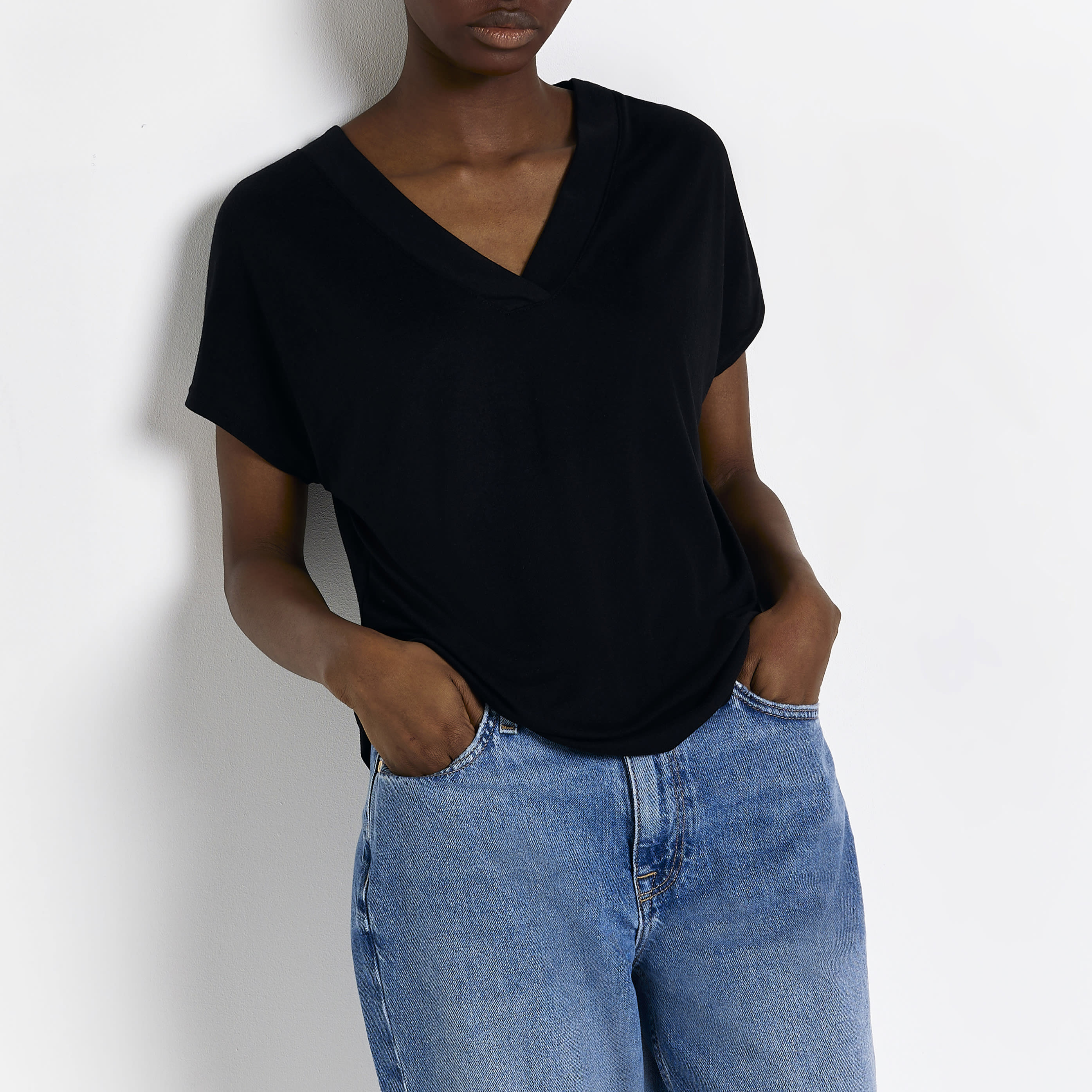 River Island Womens Black T-Shirt | River Island (UK & IE)
