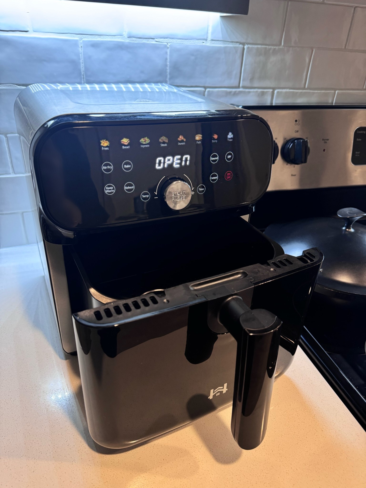 amazing air fryer for the price and looks aesthetic on the counter 👀

#LTKHome #LTKfoodie