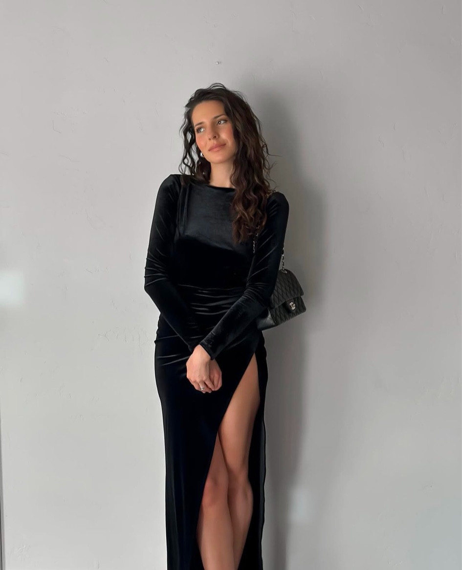 All about velvet! 🖤

#LTKStyleTip #LTKParties #LTKHoliday