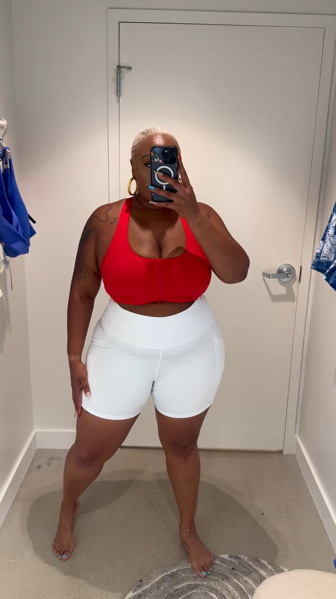 Fabletics Plus Size Activewear | Size xxl white shorts red shorts bra