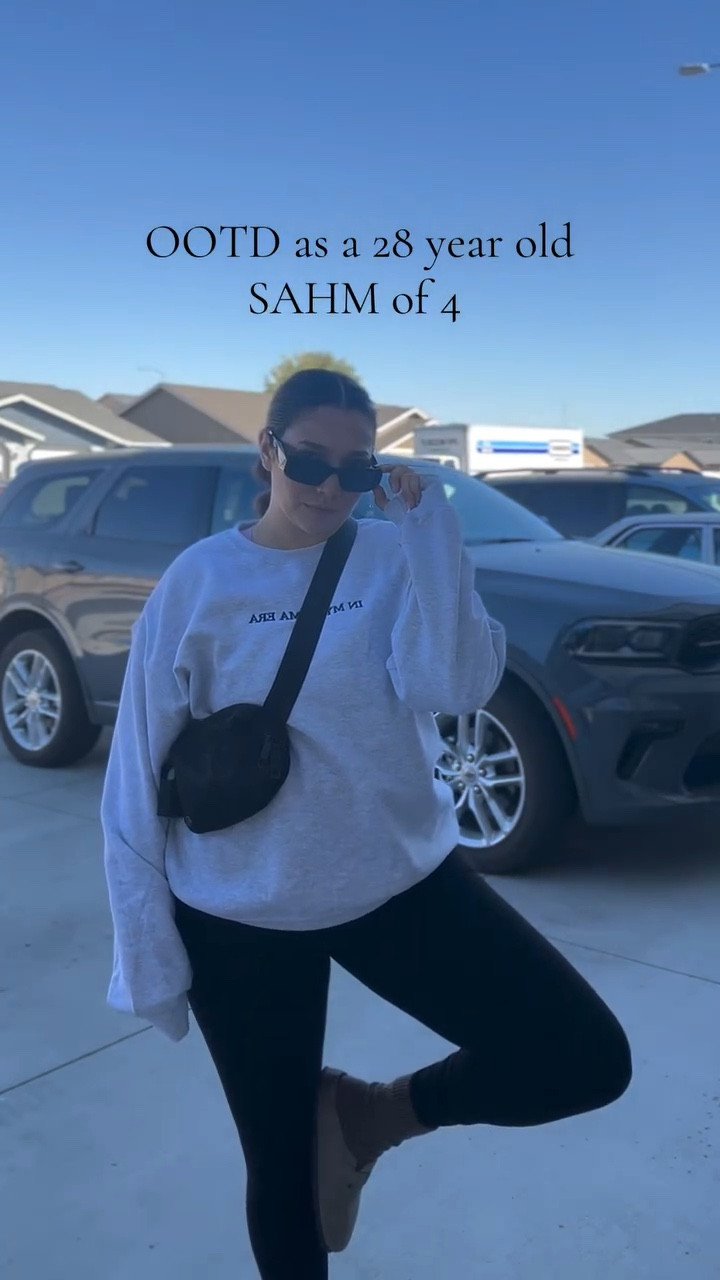 OOTD of a 28 year old SAHM of 4✨

Sunglasses @prada 
Crew @imperialcustomapparel 
Leggings @halara_official 
Bag @amazon 
Shoes & socks @target 
.
.
.
#momfit #sahm #ootd #fallfashion #pnw #icedcoffee #igdaily  #momtok