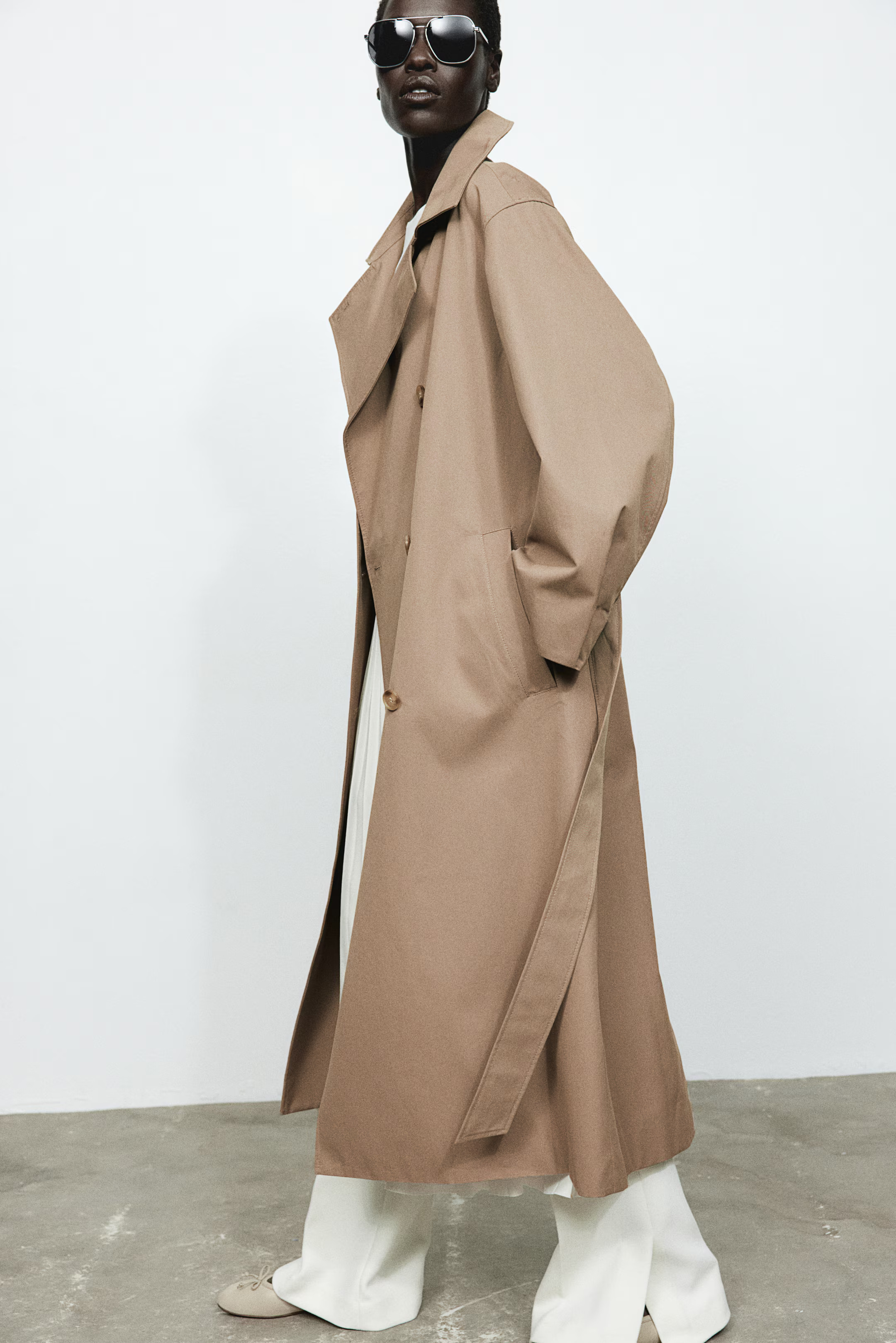 Trenchcoat - Langarm - Maxi - Dunkelbeige - Ladies | H&M AT | H&M (DE, AT, CH, NL, FI)