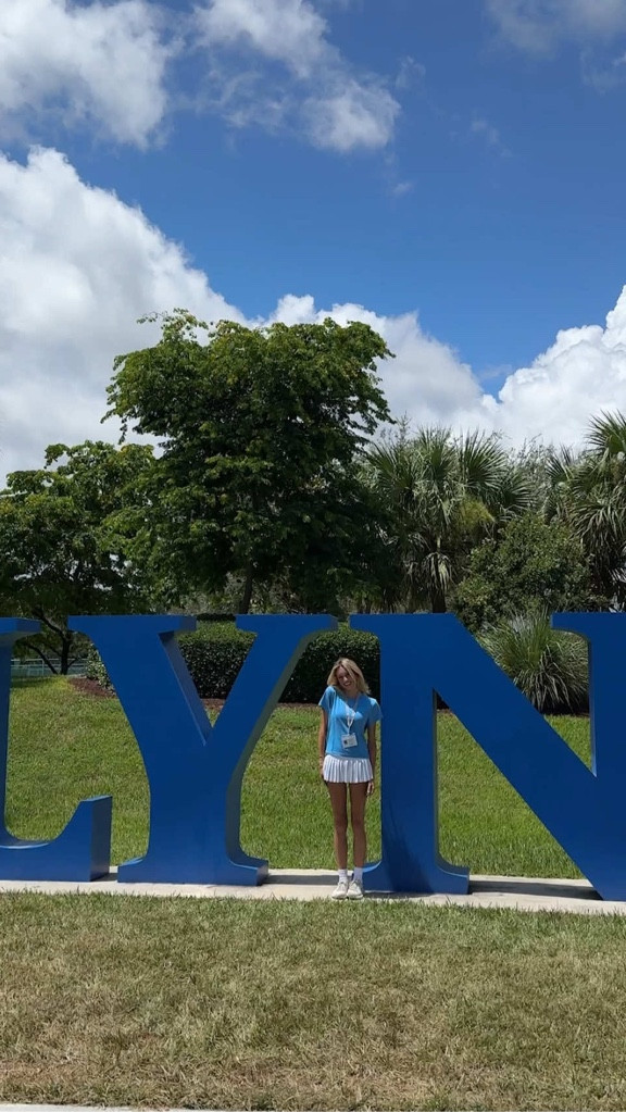 college girl!! 🥹 a peek at what I wore and purchased for Jadyn’s college move in!

#LTKStyleTip #LTKShoeCrush #LTKHome