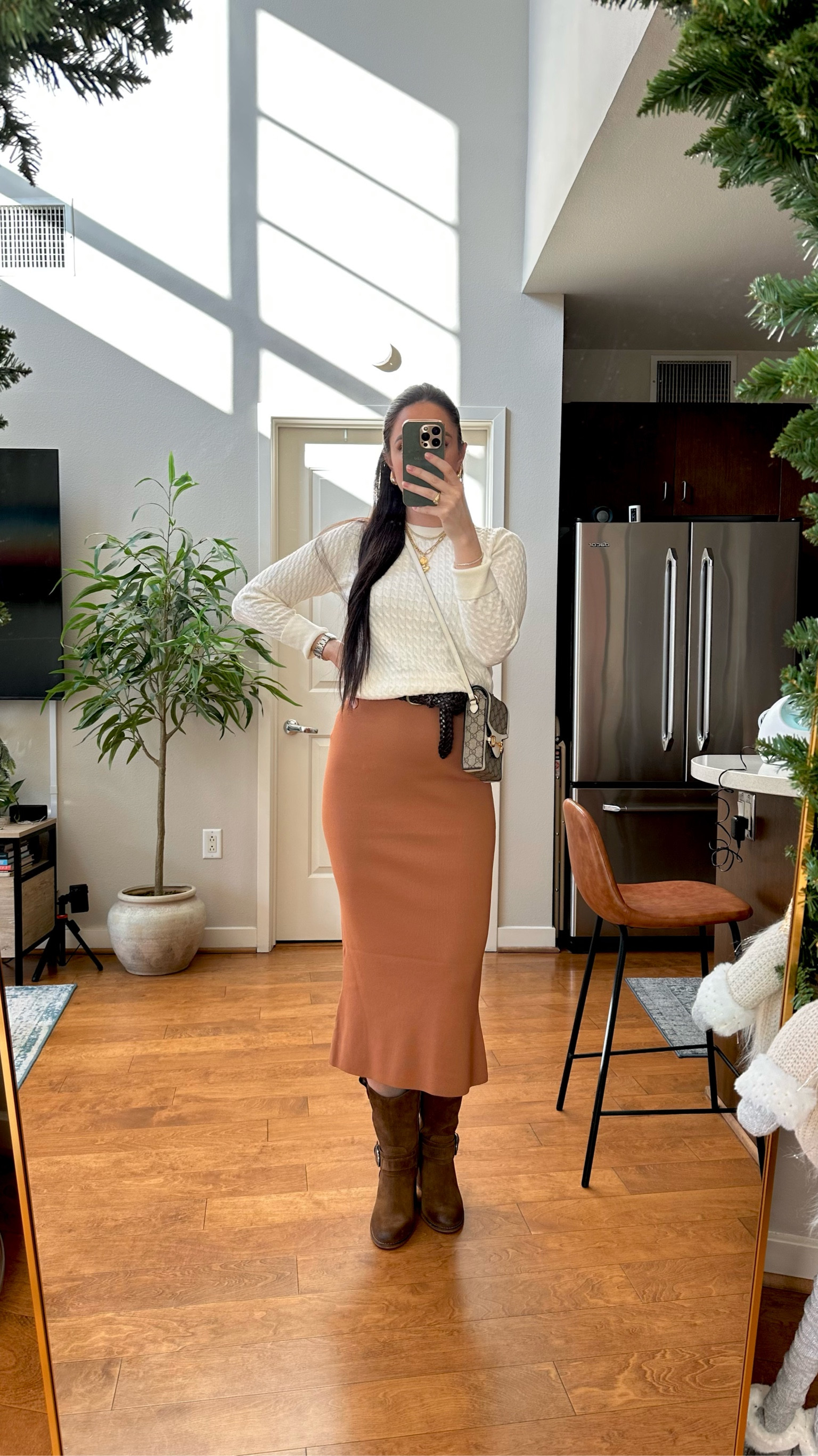 Cashmere sweater S
Woven belt 
Ankle boots 7.5
Midi dress S

#LTKSaleAlert #LTKFindsUnder50 #LTKShoeCrush