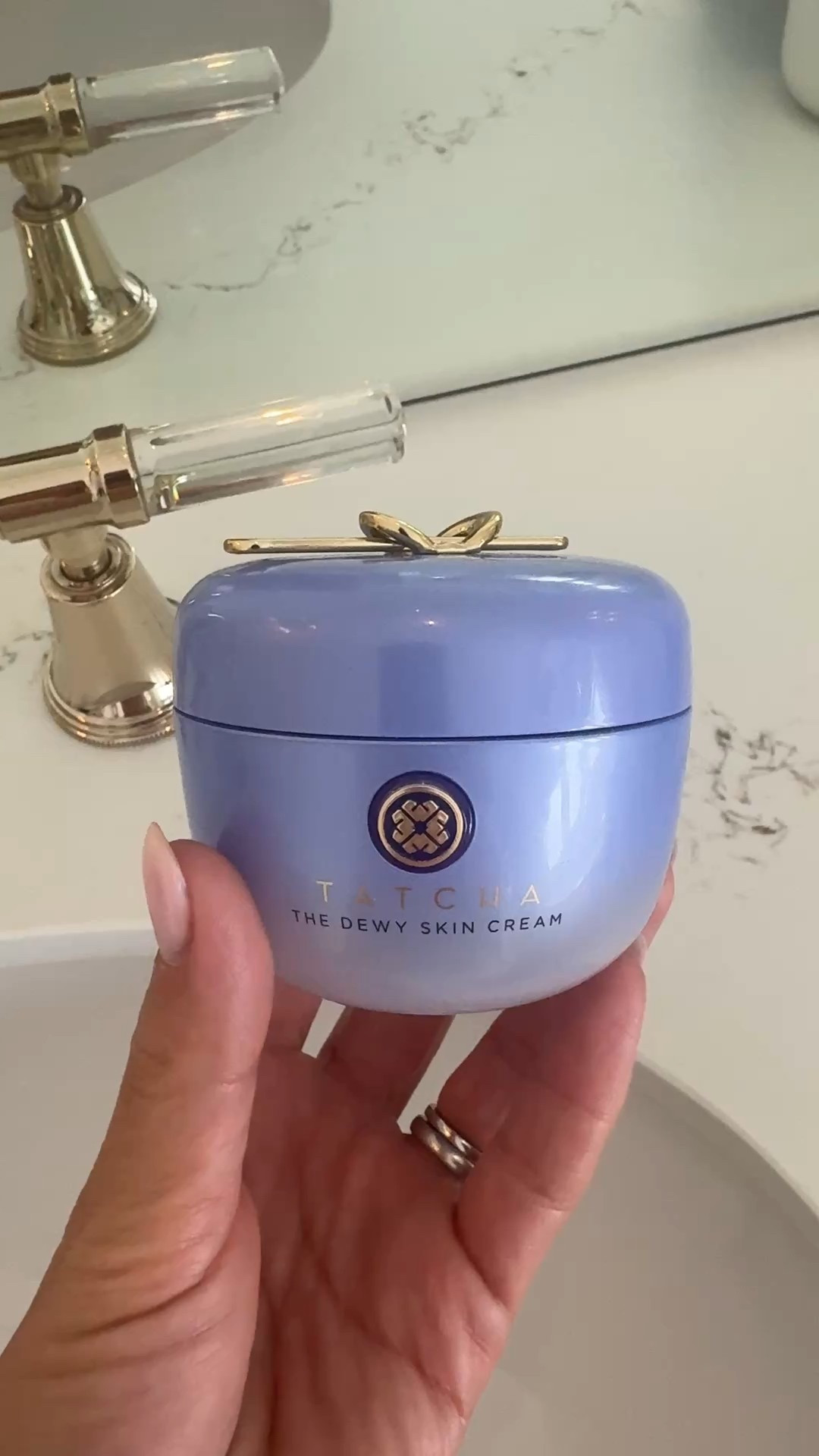 My favourite new face cream 💕

#LTKbeauty #LTKsummer #LTKuk
