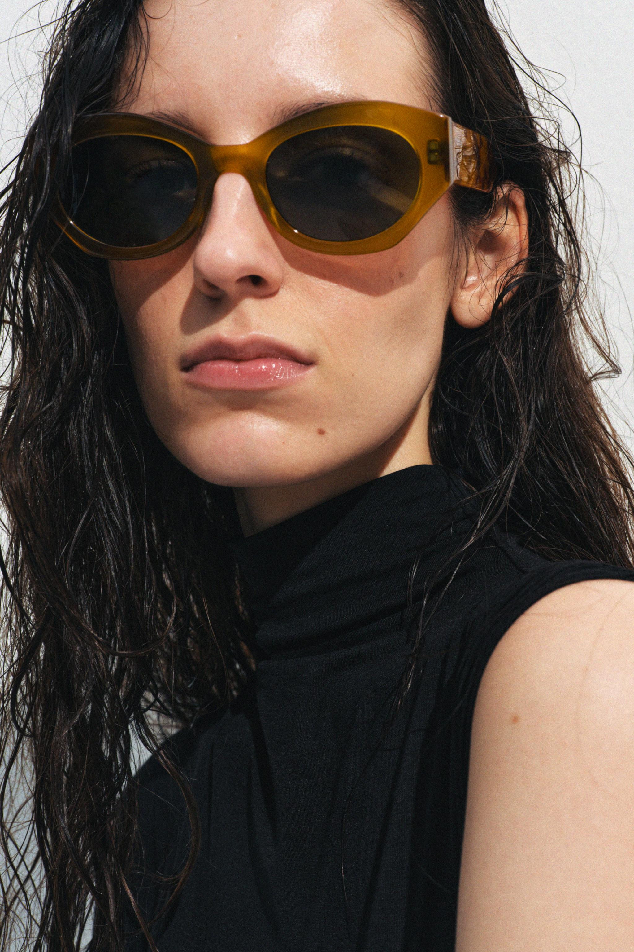 OVAL SUNGLASSES | Zara US