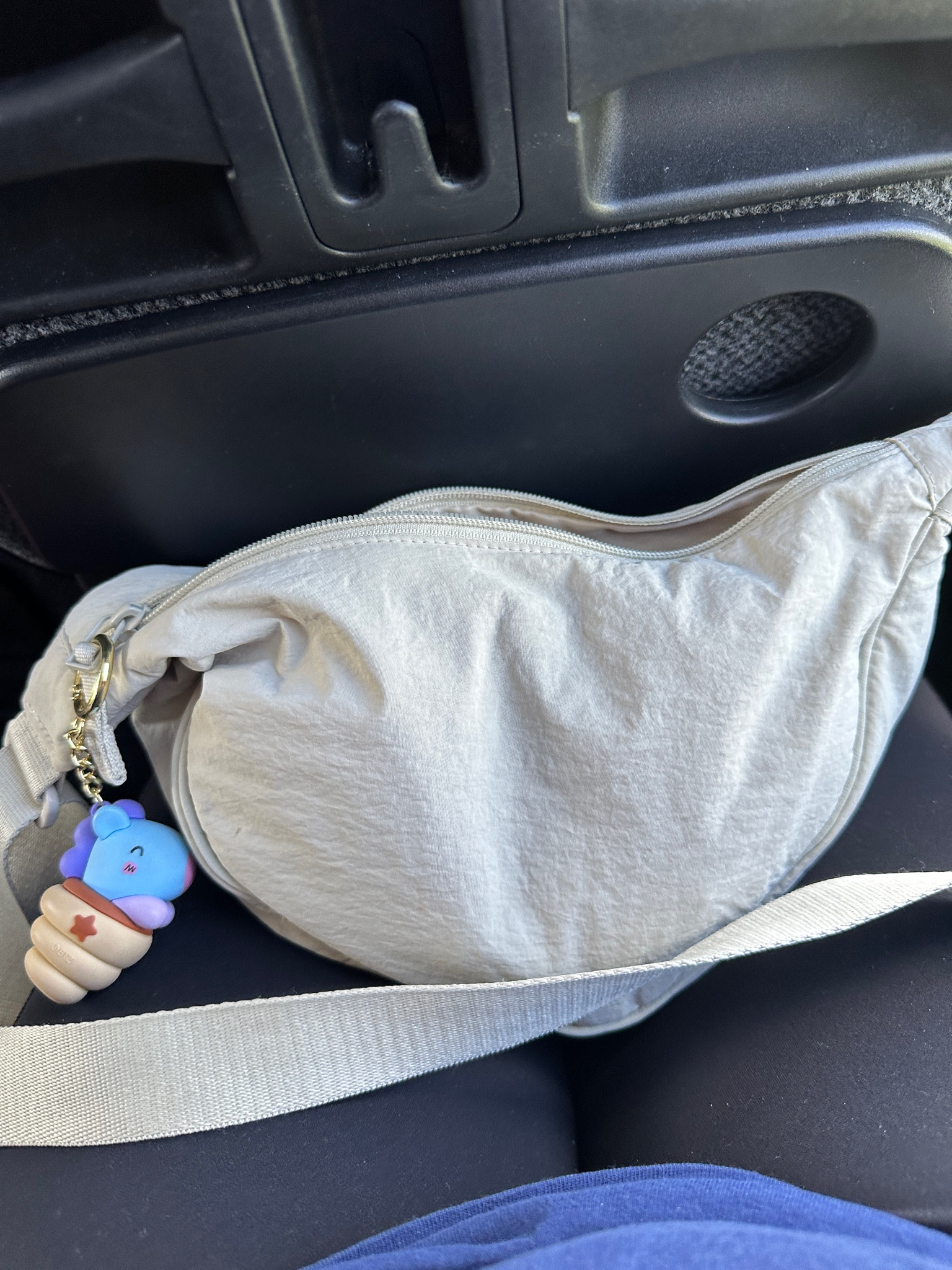 This viral crossbody/shoulder bag has been the best to travel with! Holds a ton of stuff and the strap is adjustable. Comes in a ton of colors and is under $20! 

#LTKTravel #LTKStyleTip #LTKFindsUnder50