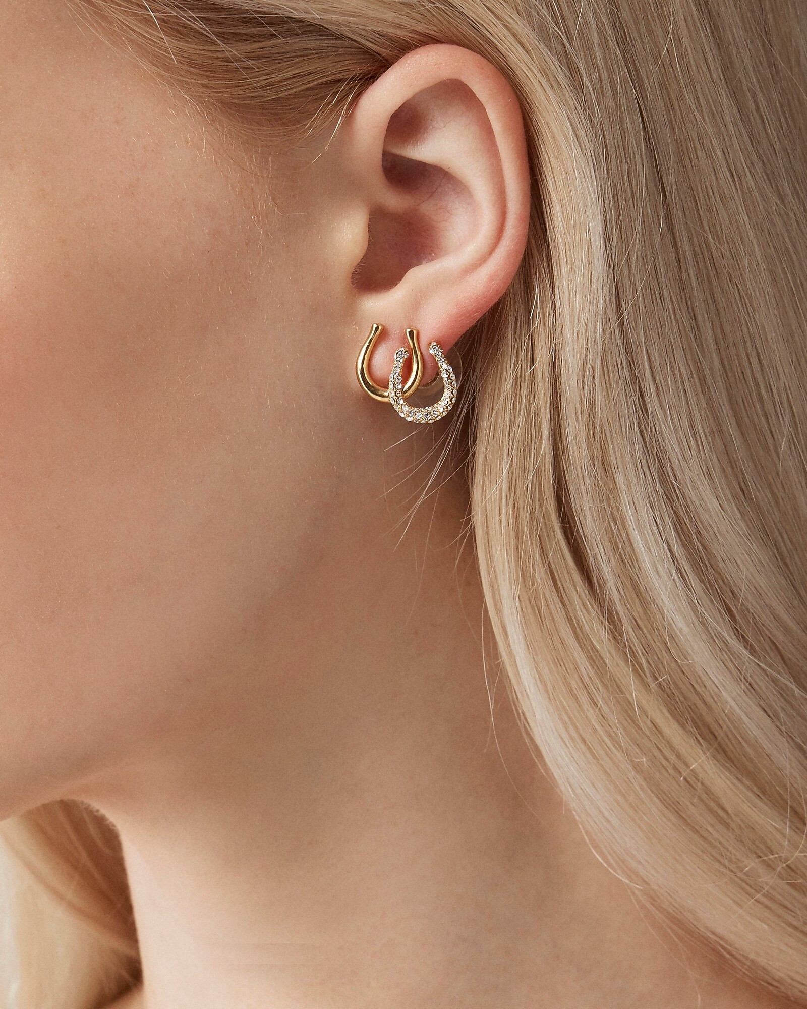 Horseshoe stud earrings | J. Crew US