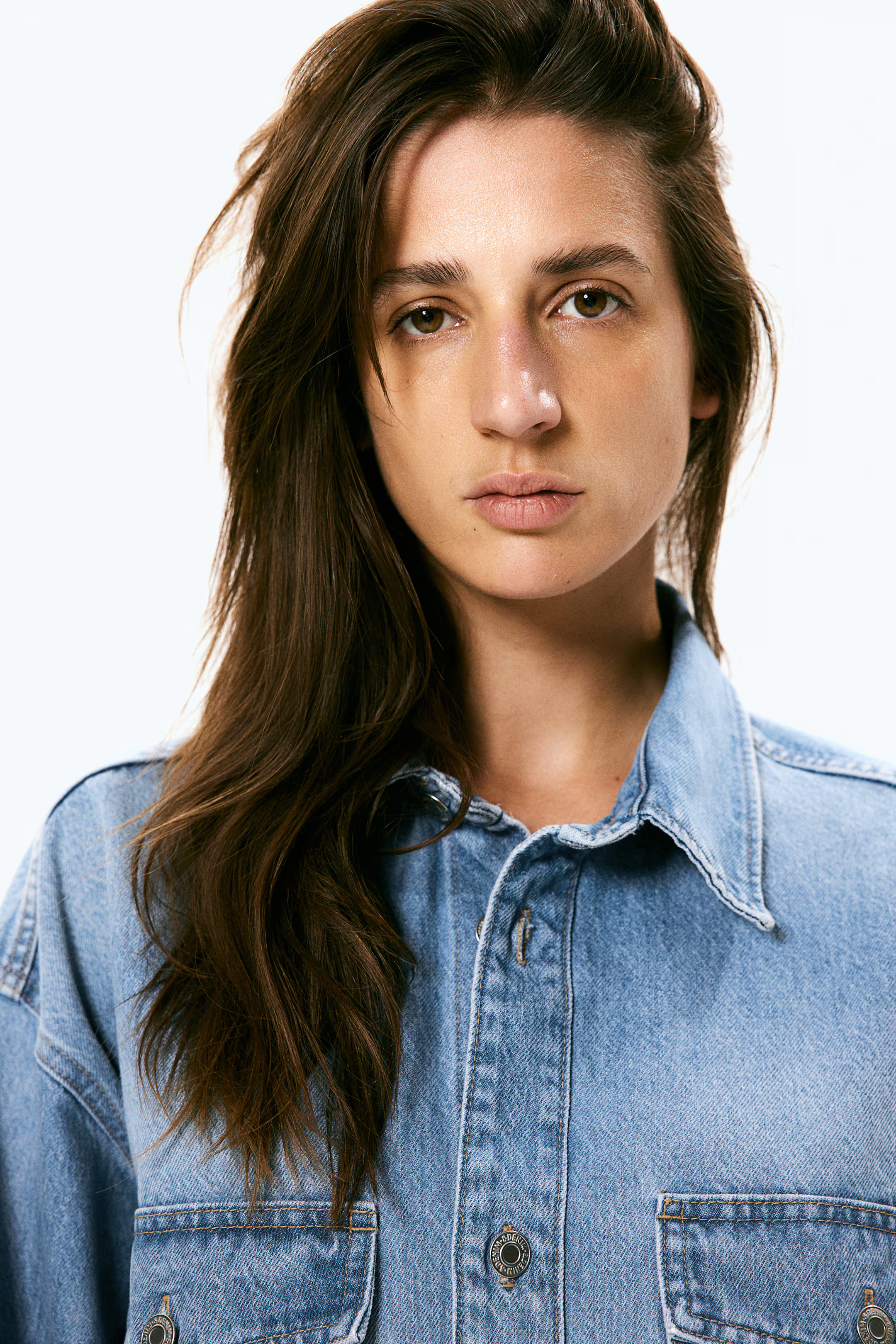 Oversized denim shirt - Light denim blue - Ladies | H&M GB | H&M (UK, MY, IN, SG, PH, TW, HK)