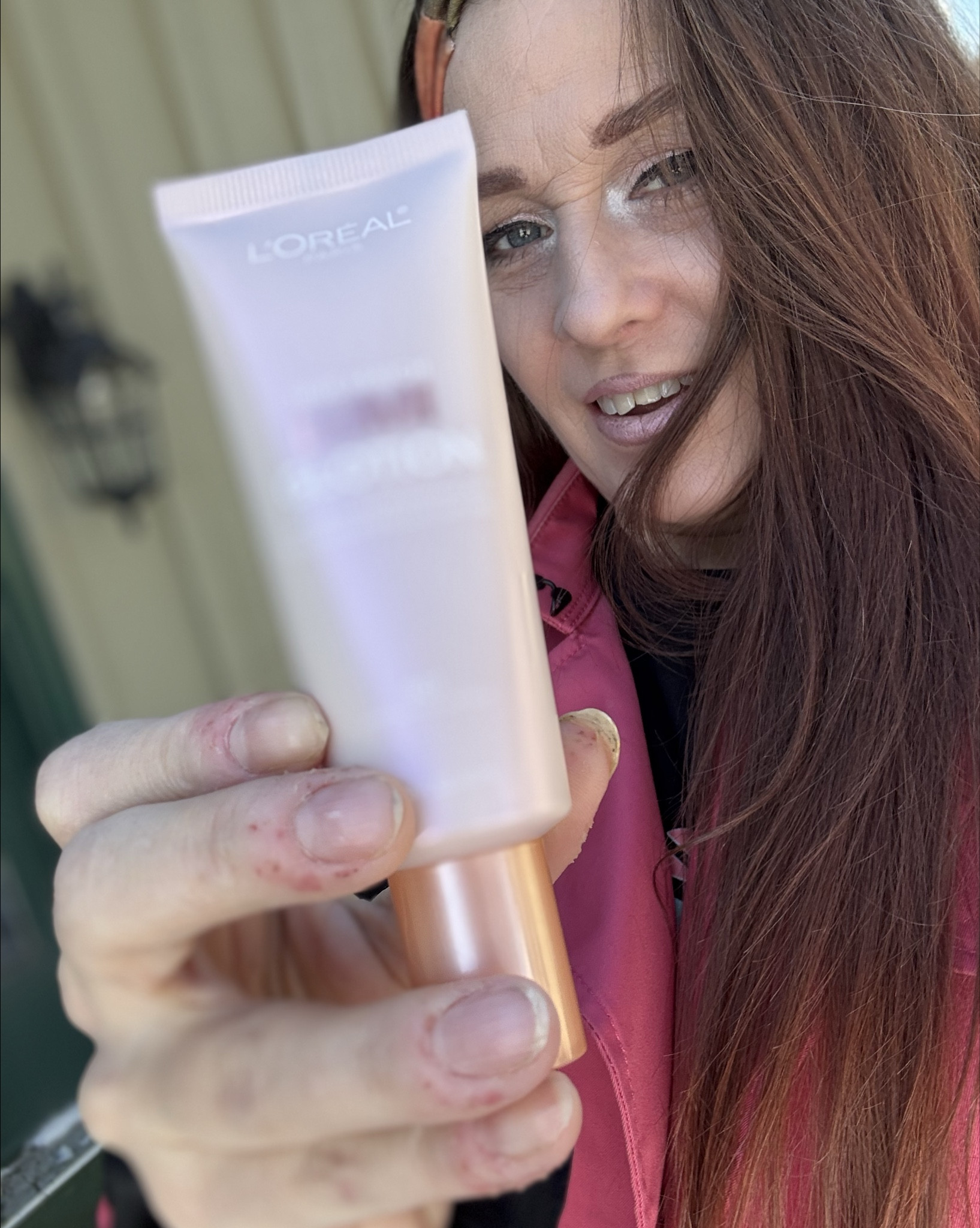 Just a day in the life of an over-40 baddie navigating this wild Ohio weather! ❄️✨

What can I say? It’s snowy, it’s freezing, and that dry winter air usually does a number on my skin. But even when it’s gray outside, I still want that radiance! I spent the day playing with the Lumi Glotion set that L’Oréal sent me, and well... do you see it? 👑💖

That winter glow on mature skin is everything! It’s glowy but not oily, and luminous in all the right ways without looking "shiny."

Here is my 2026 glow-up formula:

As a Primer: I started with a base layer to prep my skin with hydration.

The Mix: I blended a drop into my foundation for that "lit from within" look.

The Highlight: I went back in with a lighter shade to hit the high points of my face.

The Extra: I even took it down to my neck and shoulders because we don’t stop the glow at the jawline! 😜

It’s the perfect way to fight the winter blues and feel like a main character, even if I’m just staying cozy inside.

How does Lumi Glotion fit into your world? Are you a "mix it in" or a "highlight only" kind of person? Let me know! 🌟👇

#LorealParis #Lorealistar #LorealPartner #LumiGlotion #Over40Baddie #MatureSkinMakeup #OhioWinter #GlowUp #WinterSkincare #MainCharacterEnergy

#LTKgrwm #LTKBeauty #LTKdayinmylife