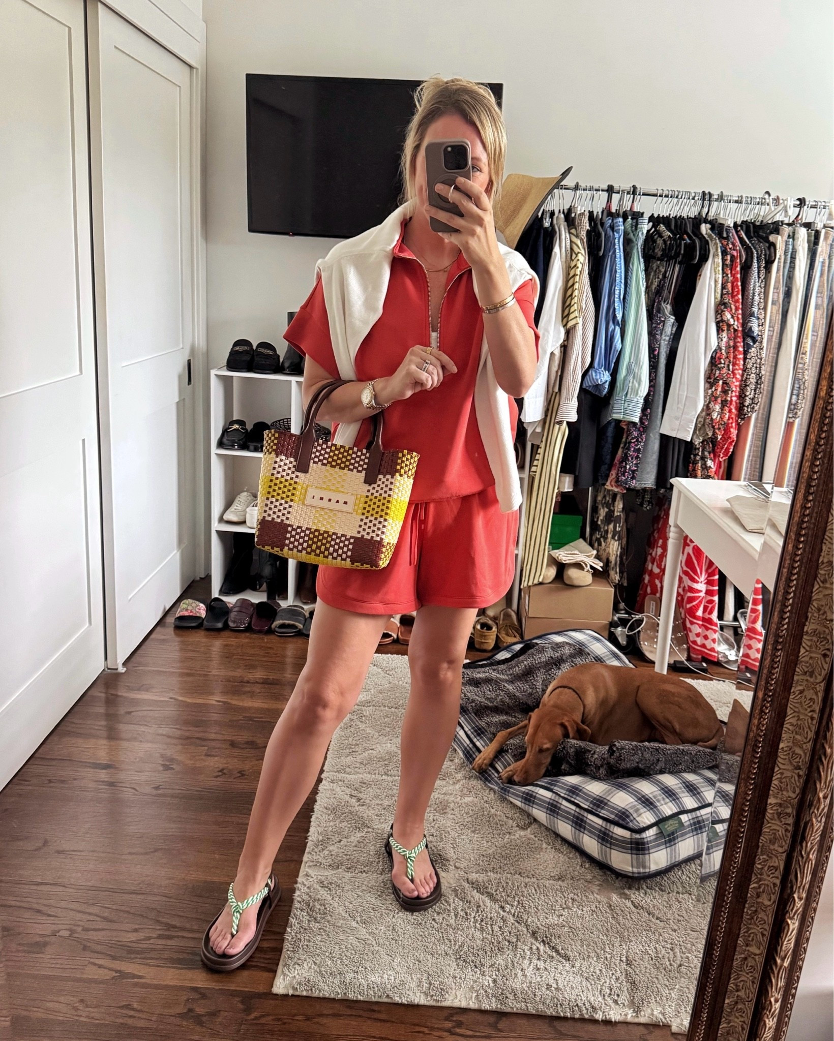 My hands down favorite @Varley set that I own in 4 colors. Off to find a spritz dressed like a spritz 🍹

#LTKootd