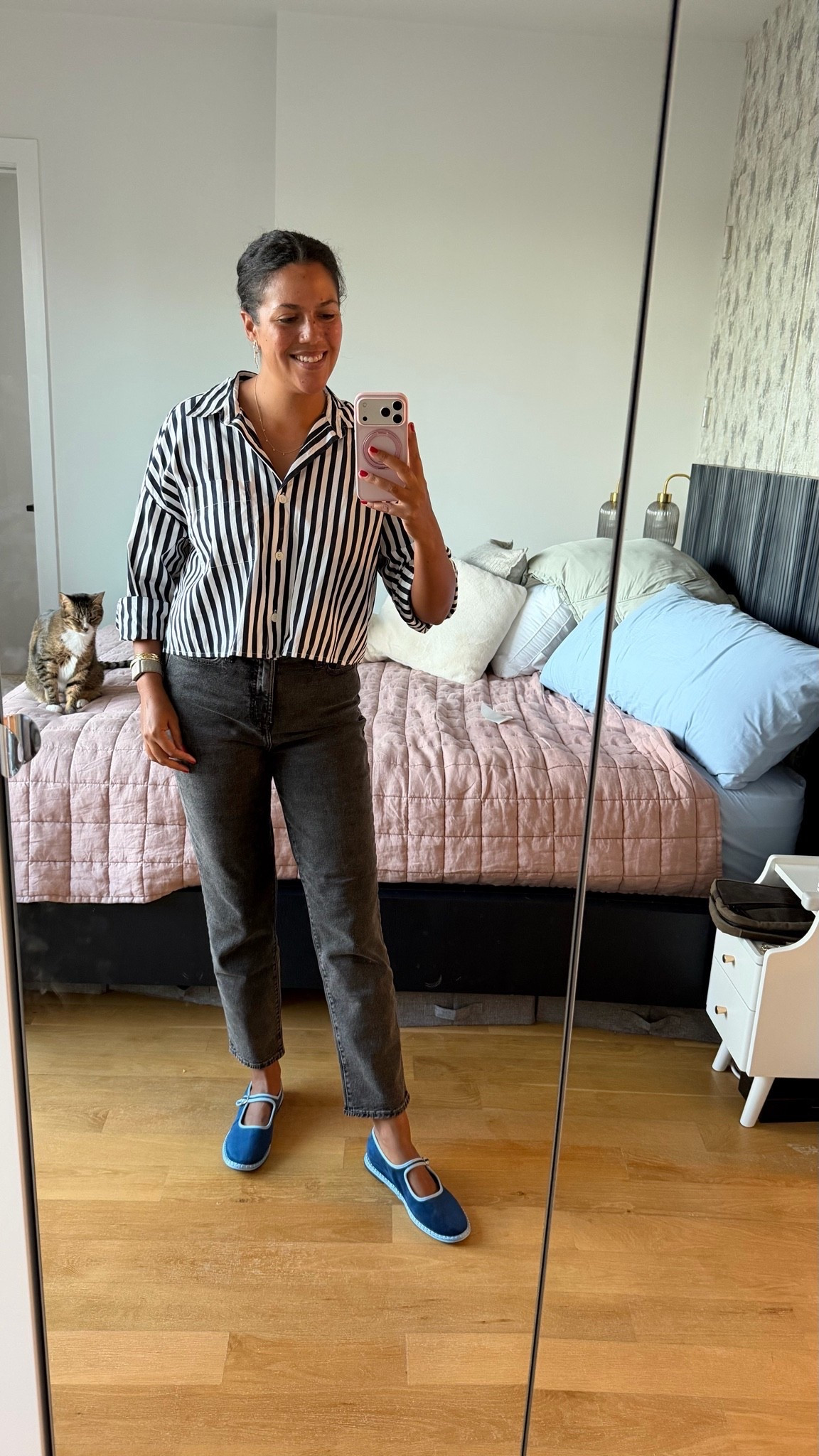 A simple transitional fall outfit with a fun twist in the blue shoes! I love a striped button down and a cropped version feels a little cleaner to me (though this look would also be great with a French tuck!). 

Shirt is old Madewell, with limited sizing, but I’ve linked similar below. I’m wearing a large, it runs TTS for an oversized fit. 
Jeans are Old Navy High Rise OG Straight Ankle, I’m wearing an 8T (they run big in the waist)
Shoes are Cushionaire Missy Mary Janes. They run big! I’m in an 11 but should have sized down.

#LTKootd #LTKMidsize #LTKTall