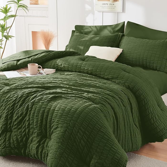 HYMOKEGE Olive Green King Size Comforter Set Seersucker 7 Pieces, All Season Luxury Bed in a Bag ... | Amazon (US)
