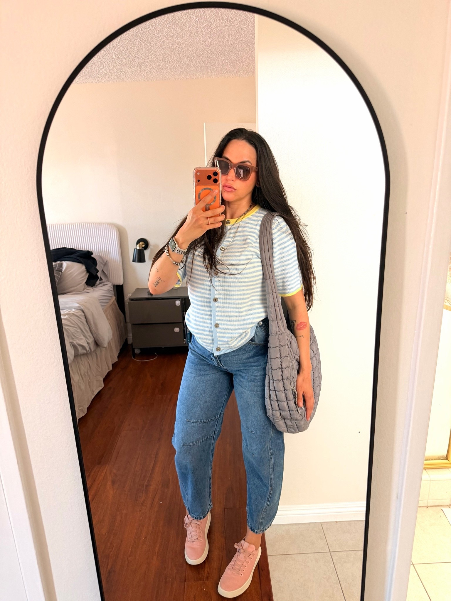 🏷️ 15% off allbirds sneaker Code ROANA
🏷️ 20% OFF Momcozy bra and wrap Code: ROANA20BF