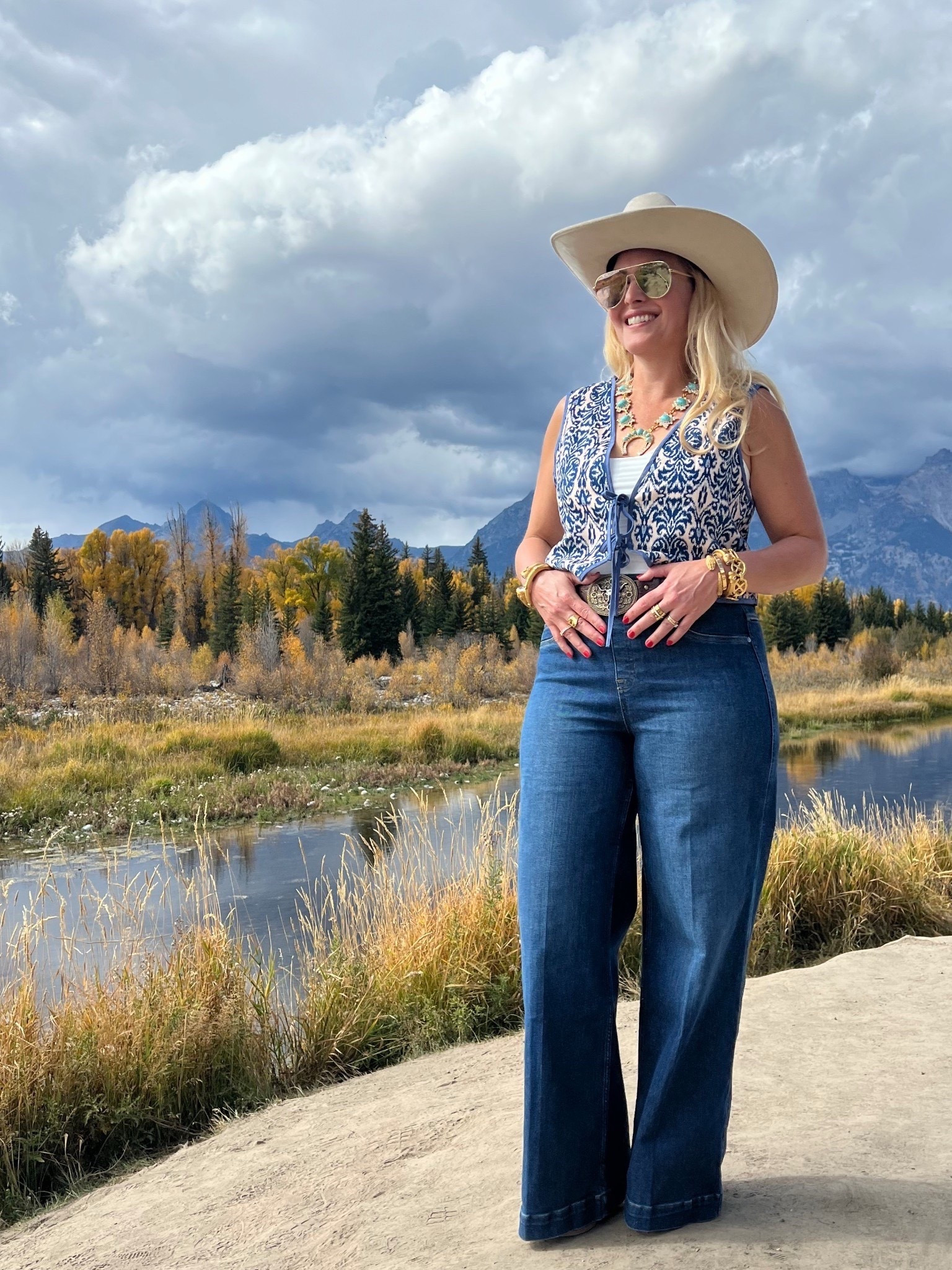 🚨LTK SPRING SALE: Love my jeans? They’re included in the LTK SPRING SALE happening today 3/12/26 - 3/15/26.

👖These @Spanx wide leg jeans are pull on jeans and so comfy! I’m wearing a large and they fit true to size. The view of the Grand Teton mountains in the distance isn’t too bad either!

#spanx #jeans #spanxstyle


#LTKSeasonal #LTKOver40 #LTKSaleAlert #LTKU #LTKTravel #LTKgrwm #LTKootd #LTKMidsize #LTKWorkwear #LTKSpringSale