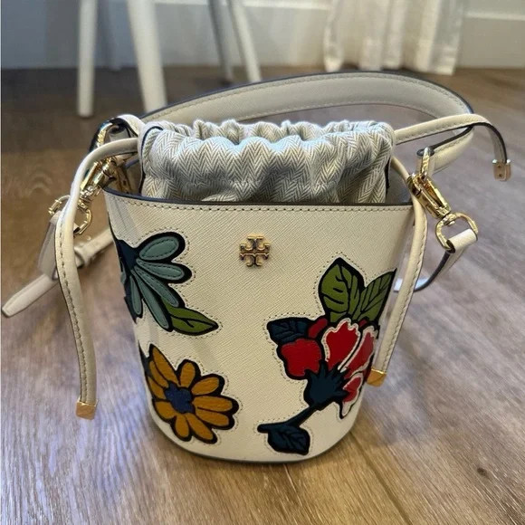 Tory Burch Emerson Appliqué Mini Bucket Cream Bag | Poshmark