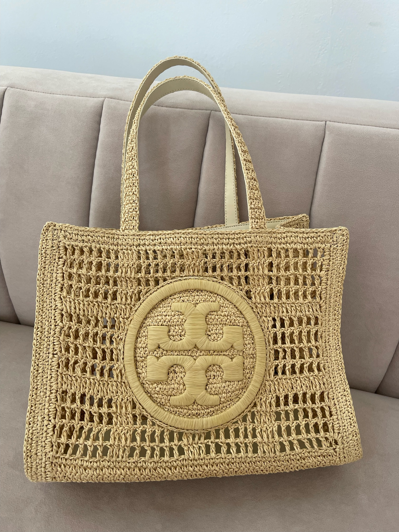 Tory Burch straw bag, summer, travel, vacation, beach, raffia, handbag



#LTKstyletip #LTKSeasonal #LTKtravel