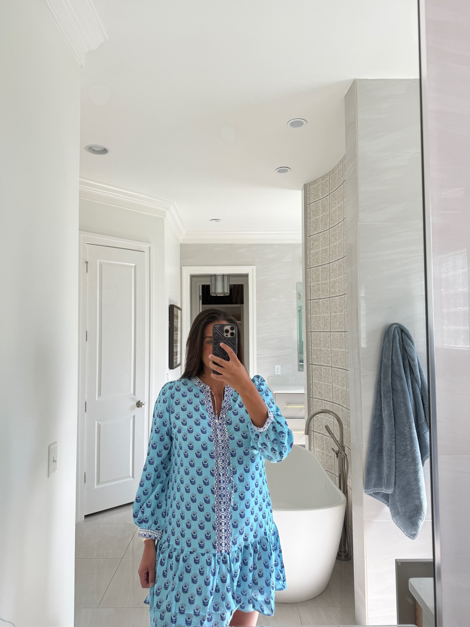 Obsessed with this pattern!!

tts: m

floral dress, long sleeves, knee length, loose fit, fall, bump friendly dresses, vacation dress, cruise, boho, babydoll, grace white

#LTKgrwm #LTKdayinmylife #LTKootd