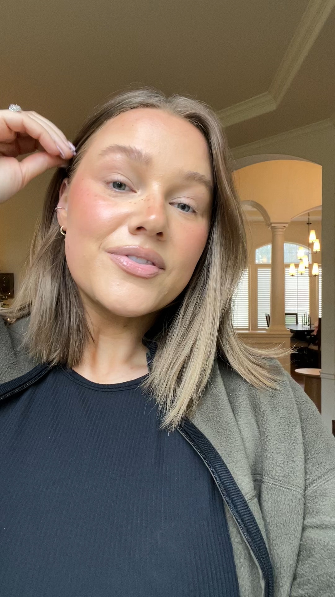 @lululemon black Friday!! Size 10 in tops, M in jackets and 8 in bottoms. 


