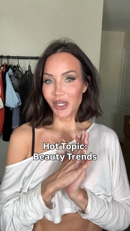 As a seasoned pro makeup artist, I can tell you not every viral beauty find or TikTok-famous product earns a spot in your routine. I’ve tested more than I can count, and my standards are simple: does it truly perform, is it flattering on mature skin, and would I repurchase it with my own money?
These check every box and are 100% worth the hype.
#ltkbeauty #ltkit #ltkfinds #beautyfavorites #makeupmusthaves #matureskinmakeup #skincarefavorites #viralbeauty #biodance #sacheu

#LTKOver40 #LTKstorytime #LTKmorningroutine