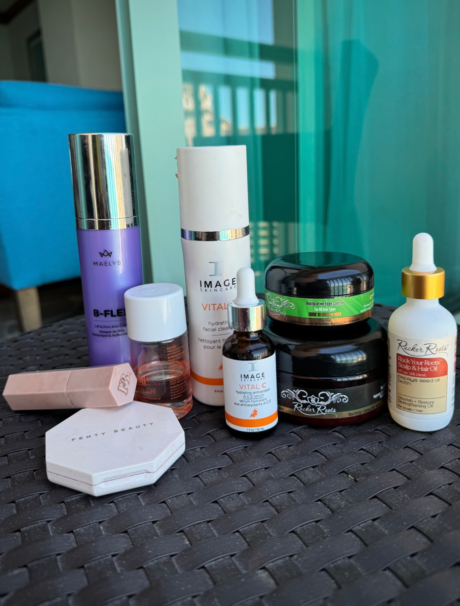 My go-to daily hair and skin essentials. #ruckerroots #travel #skincare

#LTKTravel #LTKBeauty