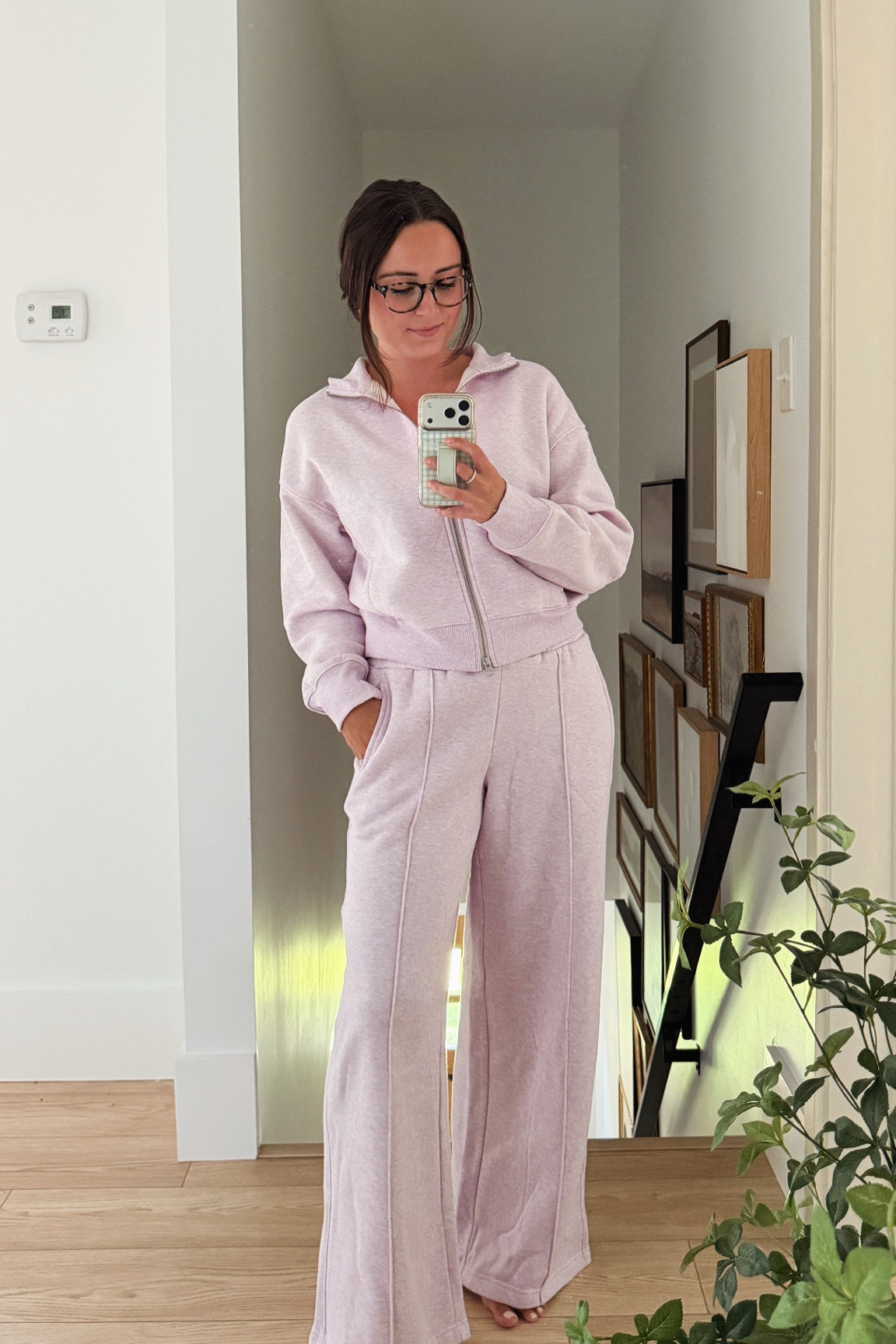 Women’s athletic matching sweatsuit from Walmart is a cozy staple for this fall/winter! Comes in 4 colors + all sizes from Walmart. 

#Walmartfashion
#fallfashion

#LTKSeasonal