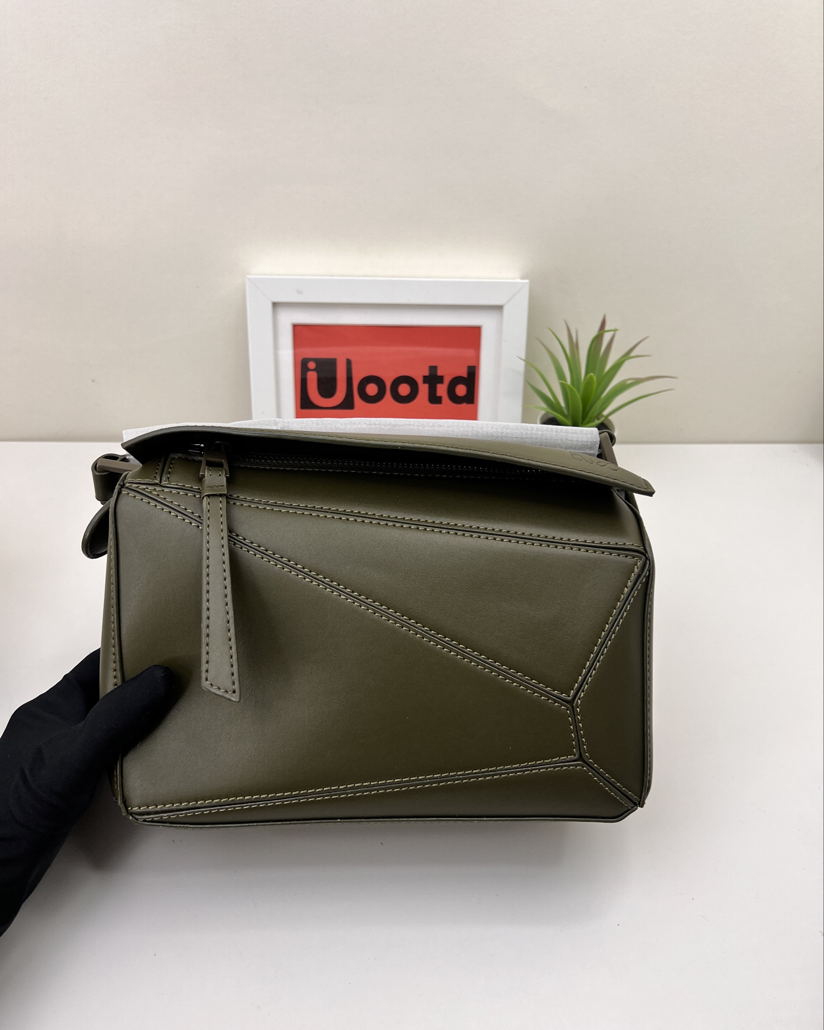 LOEWE shoulder Bag crossbody Bag men Bag 

#LTKfindsunder100 #LTKmidsize #LTKmens