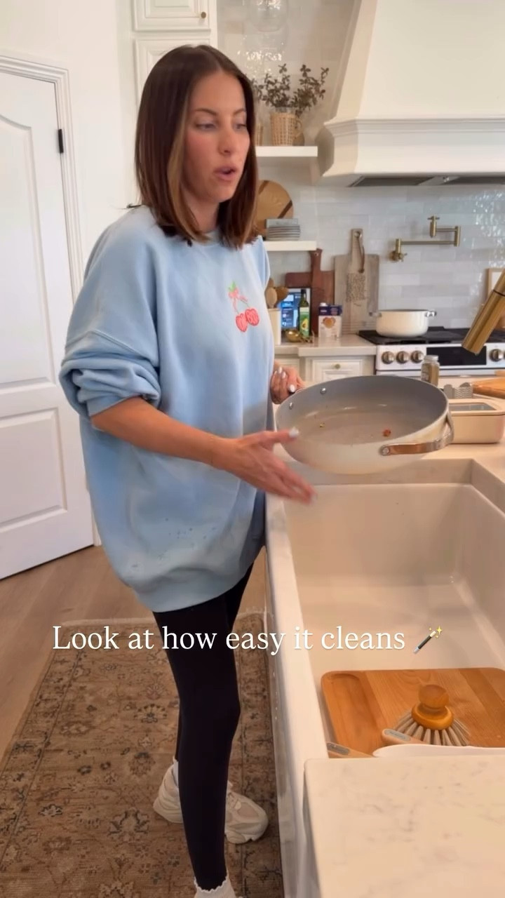 Look at how easy it cleans 🪄