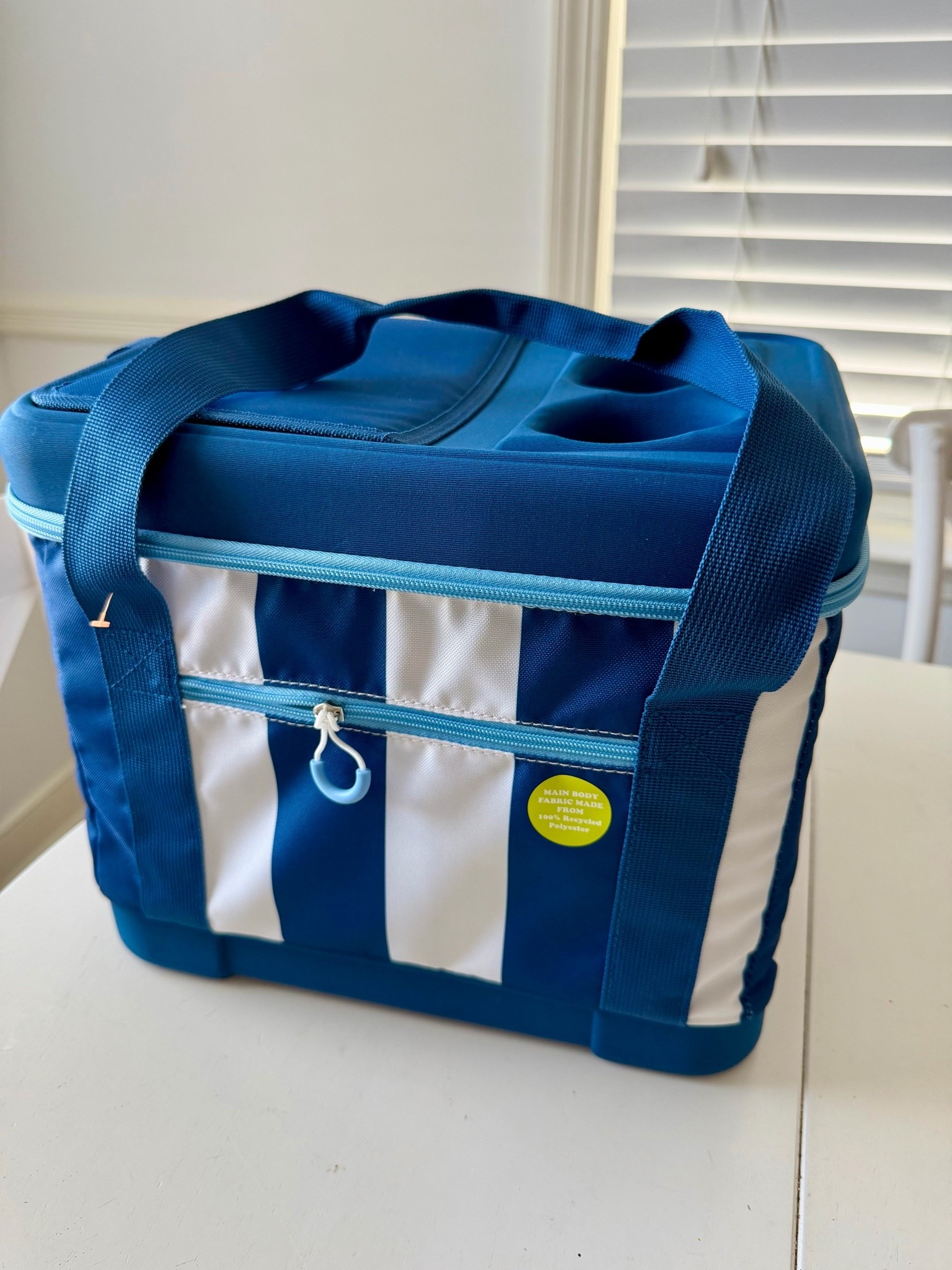 $20 soft sided cooler from target
Great for pool or beach days, pockets

#LTKmomlife #LTKdayinmylife #LTKSeasonal