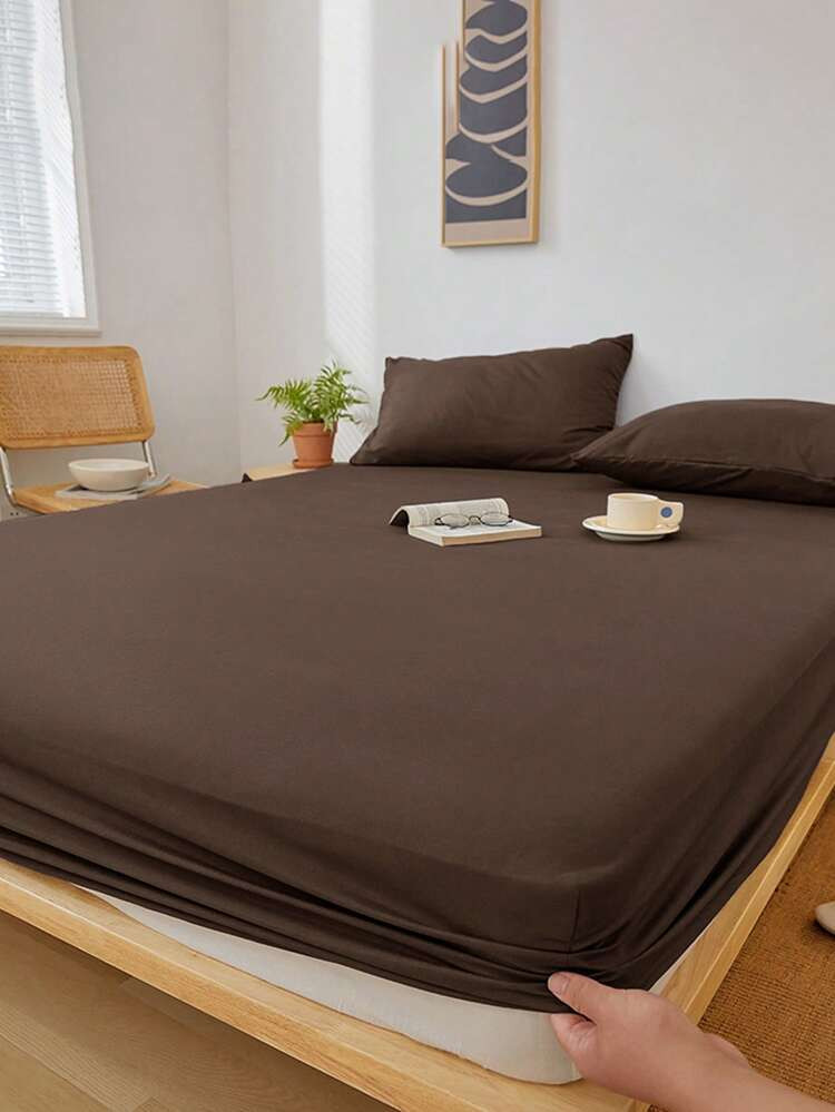 3pcs Coffee Microfiber Soft & Cozy Fitted Sheet Set (1*Fitted Sheet + 2*Pillowcases), Suitable For Bedroom & Guest Room, All Season | SHEIN